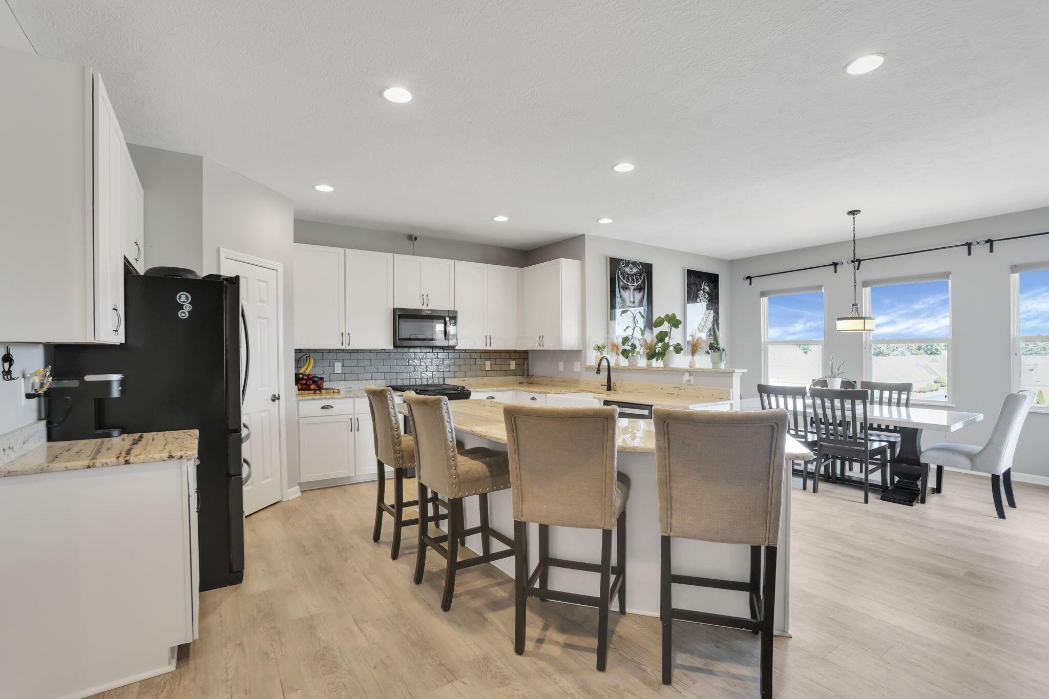 958 Thorn Hill Place Property Photo 8