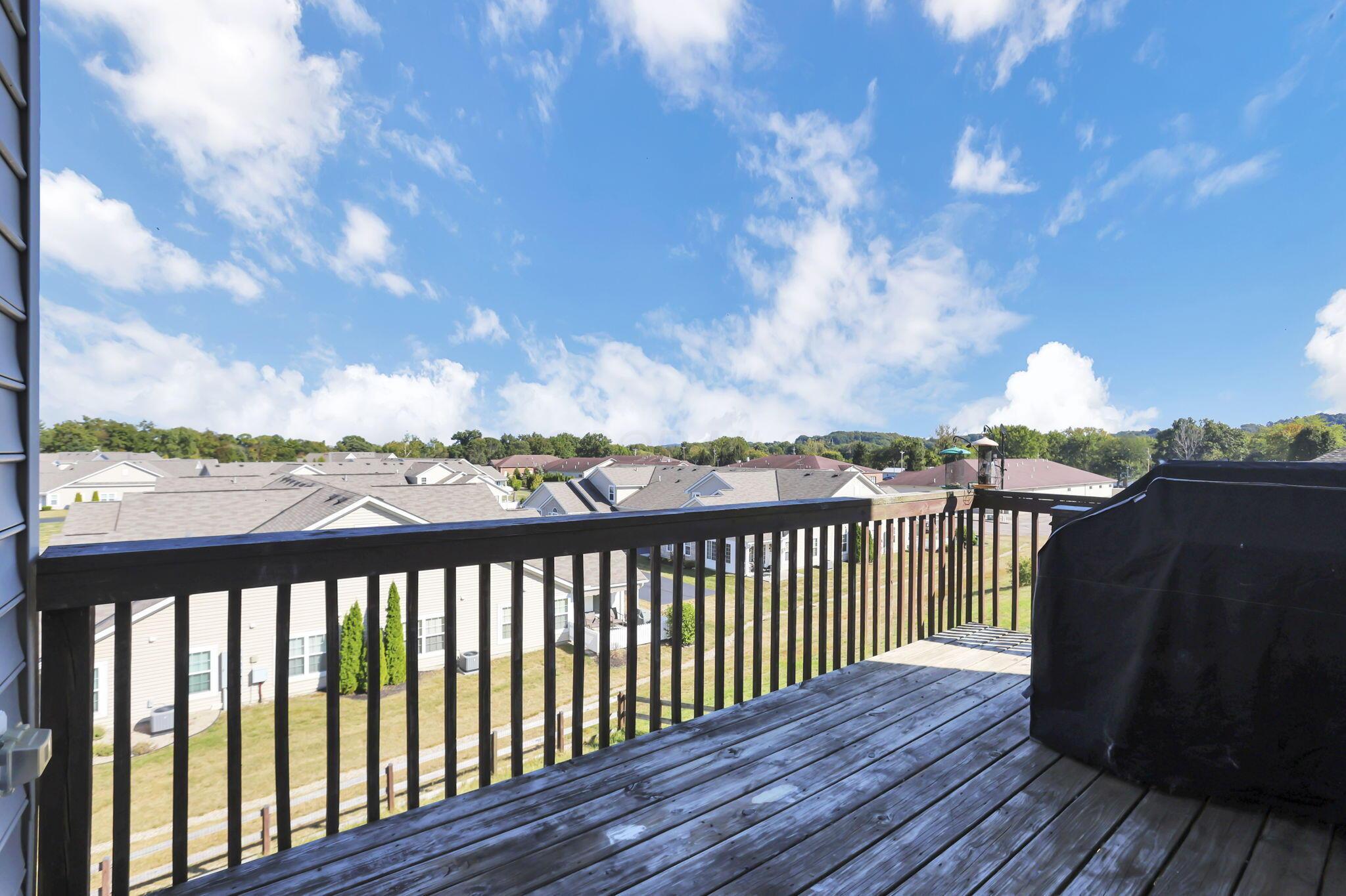 958 Thorn Hill Place Property Photo 17