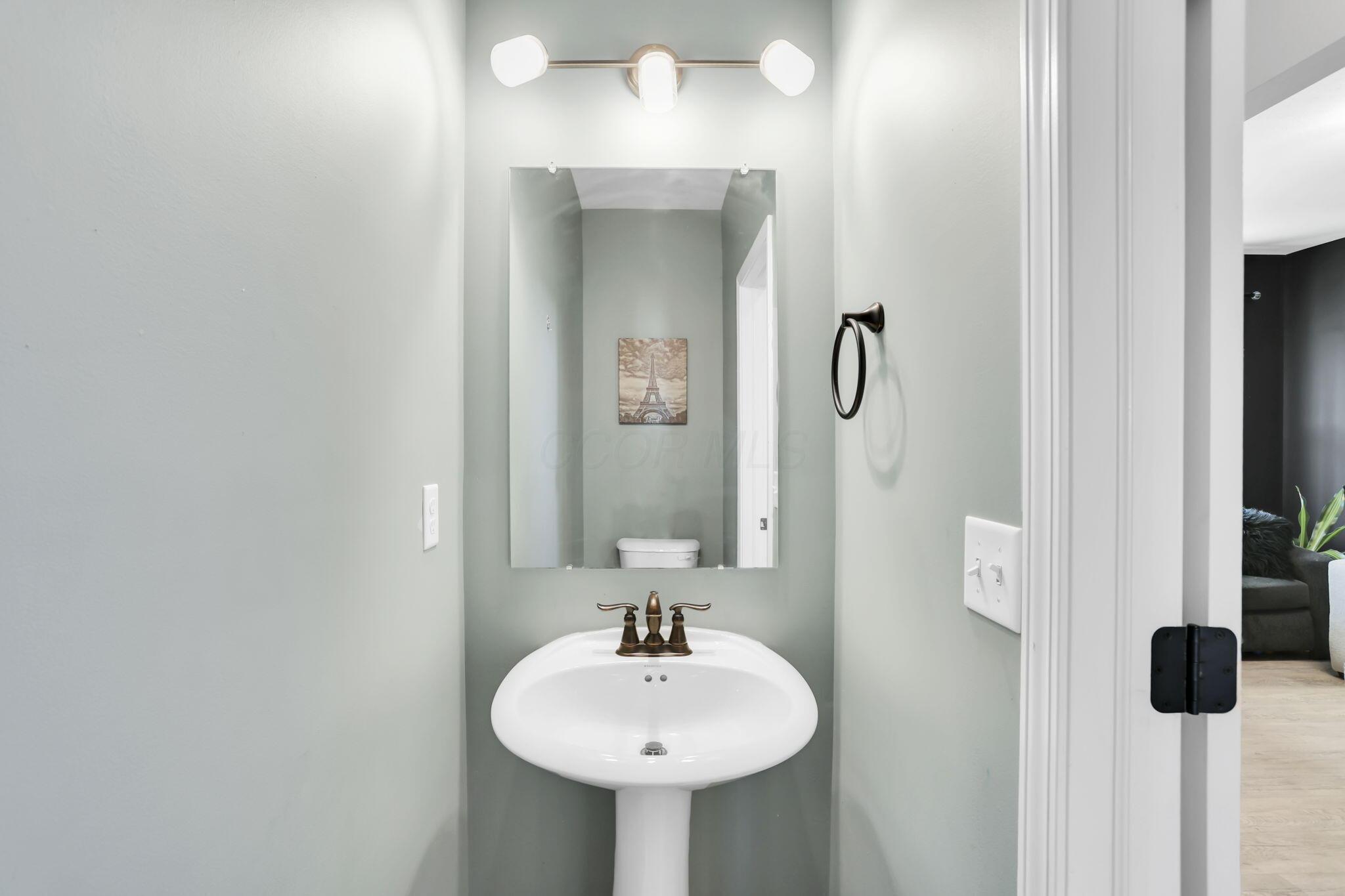 958 Thorn Hill Place Property Photo 24