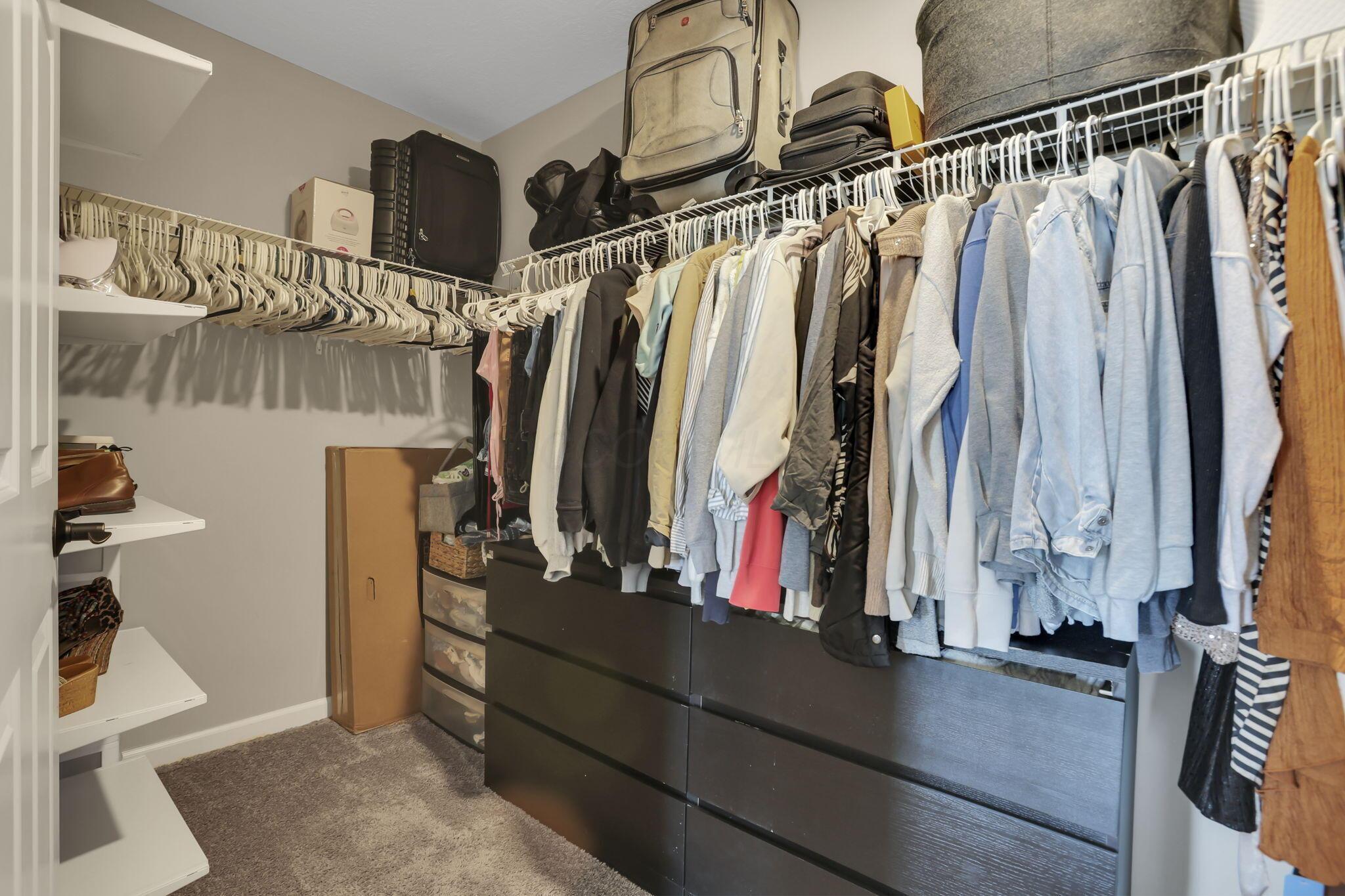 958 Thorn Hill Place Property Photo 33