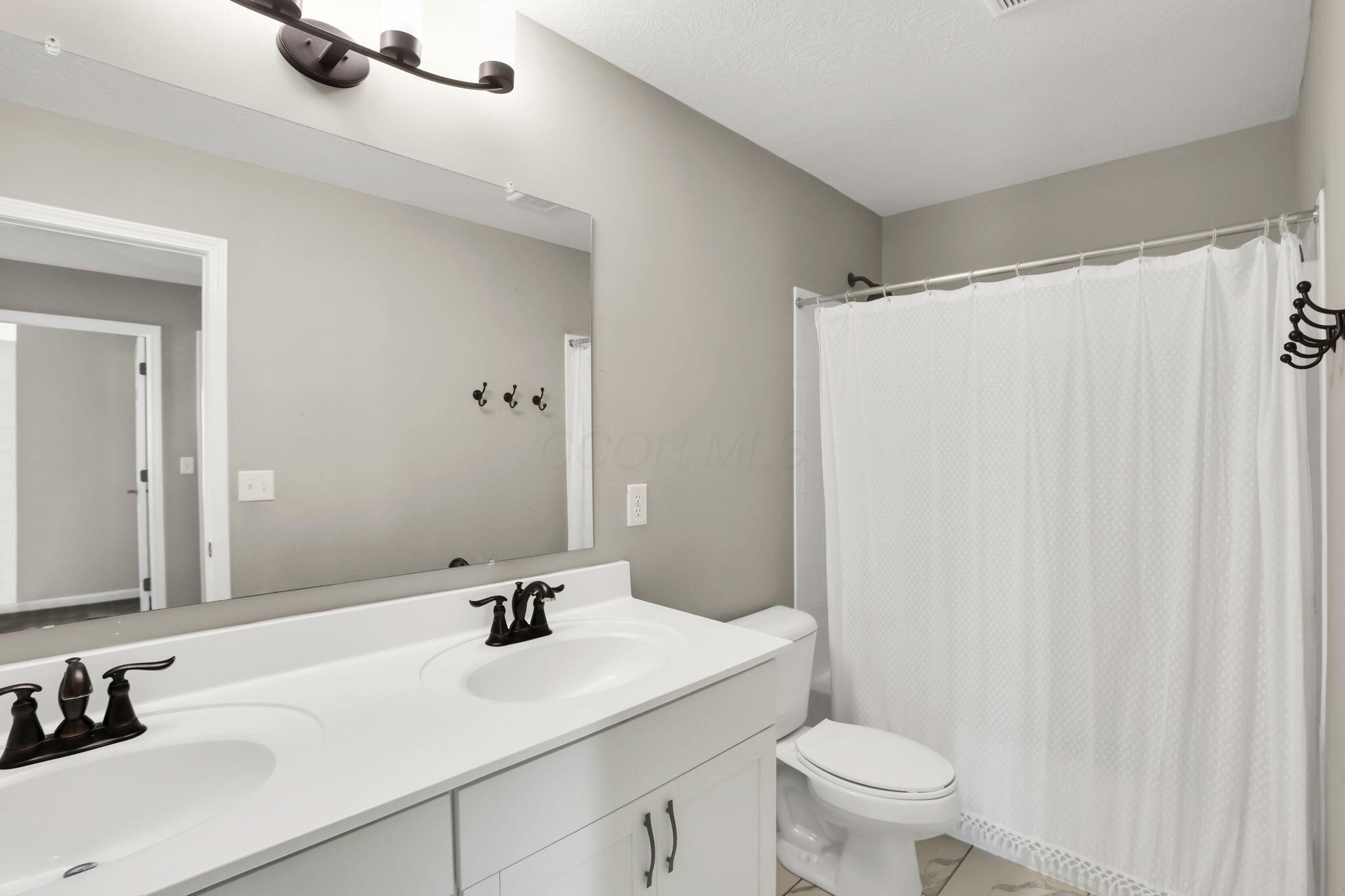 958 Thorn Hill Place Property Photo 38