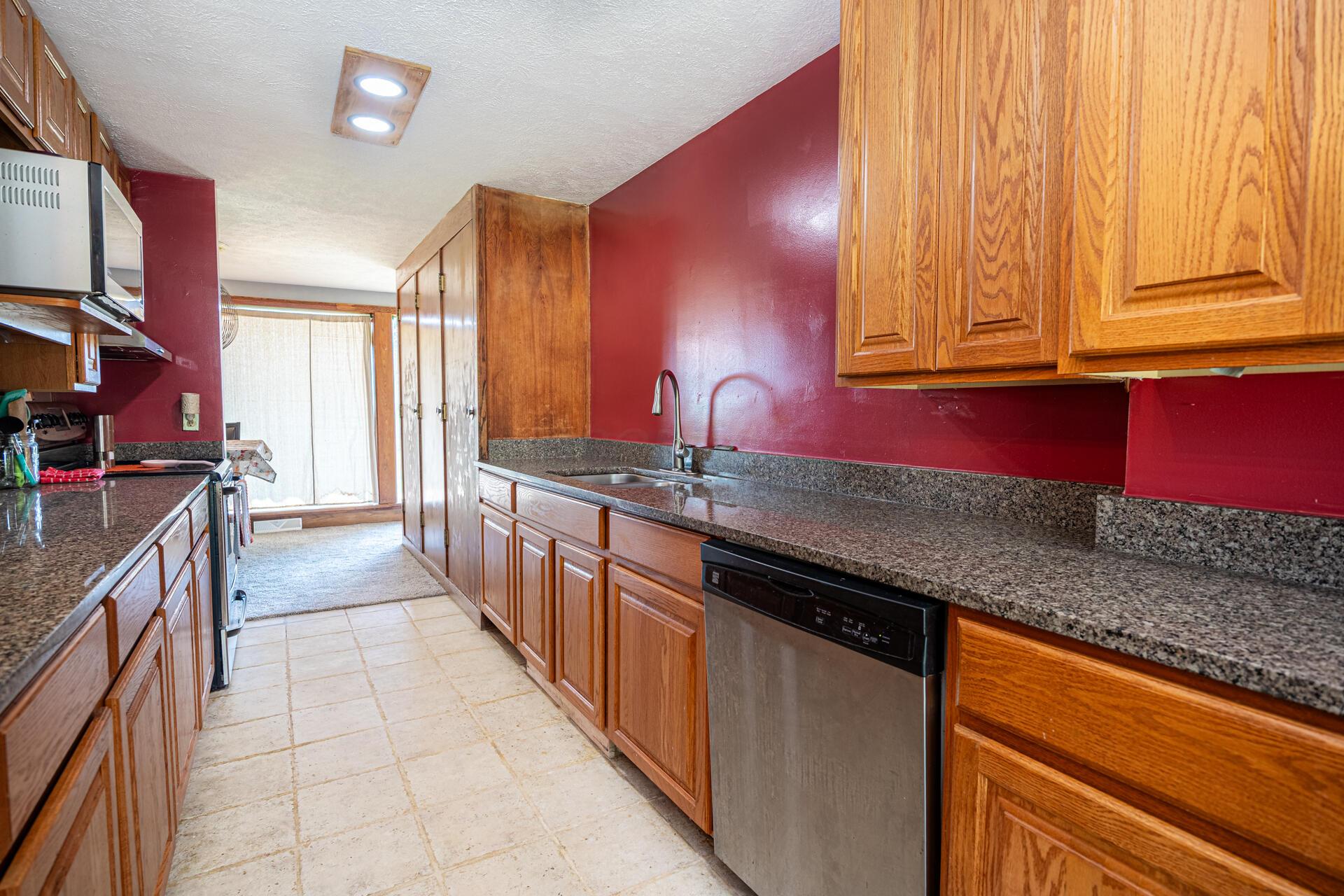 15713 State Route 16 Property Photo 11