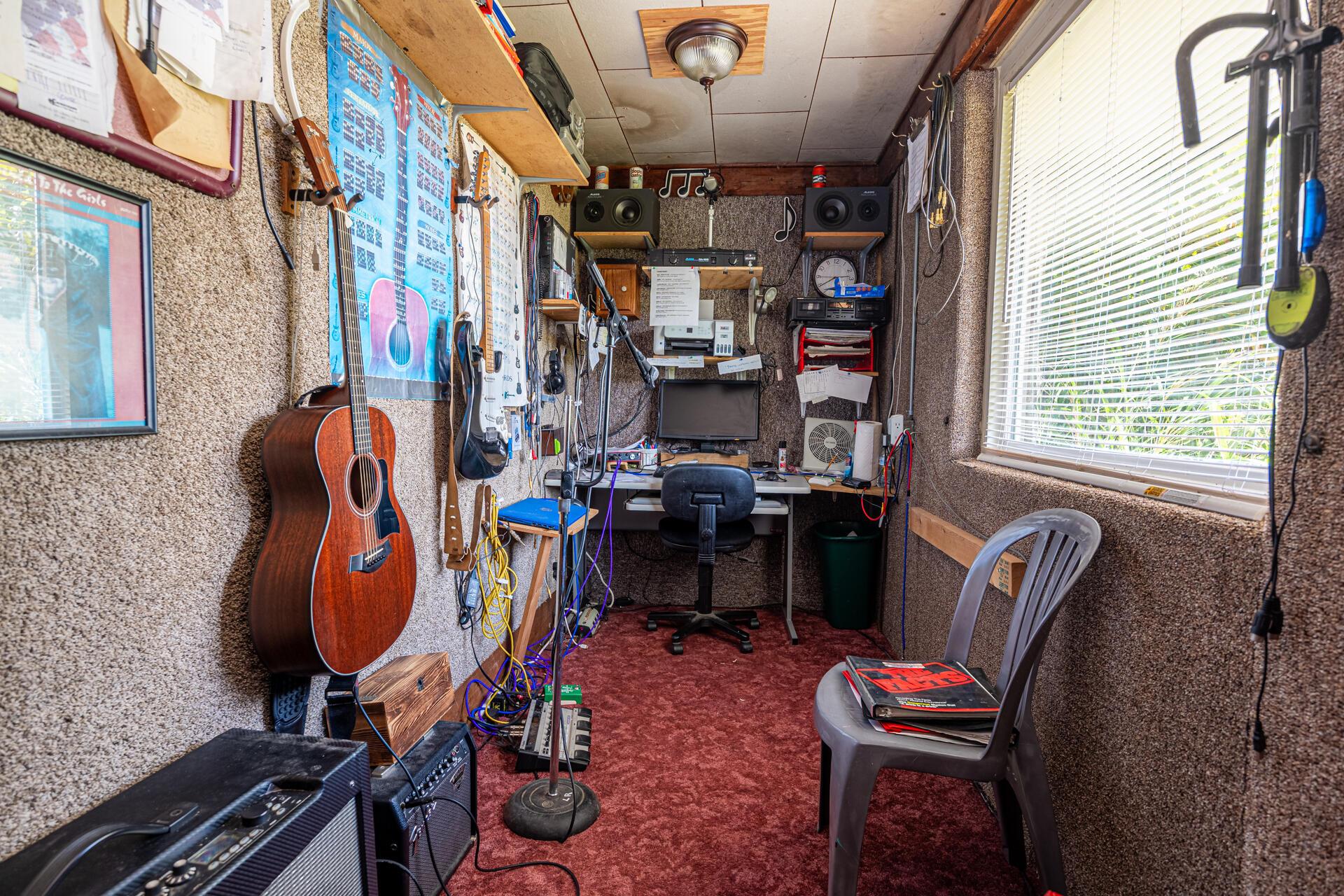 15713 State Route 16 Property Photo 25