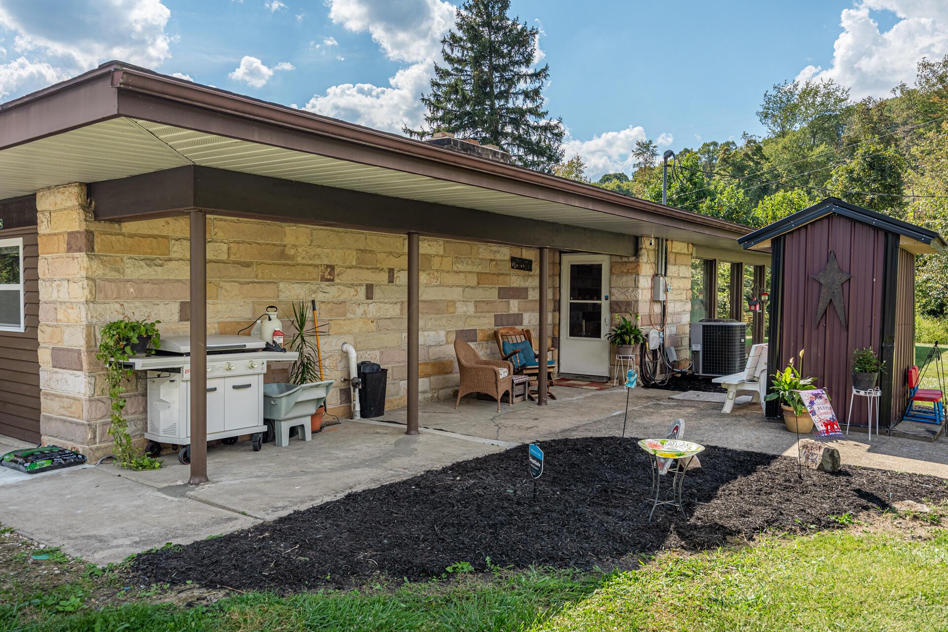 15713 State Route 16 Property Photo 30