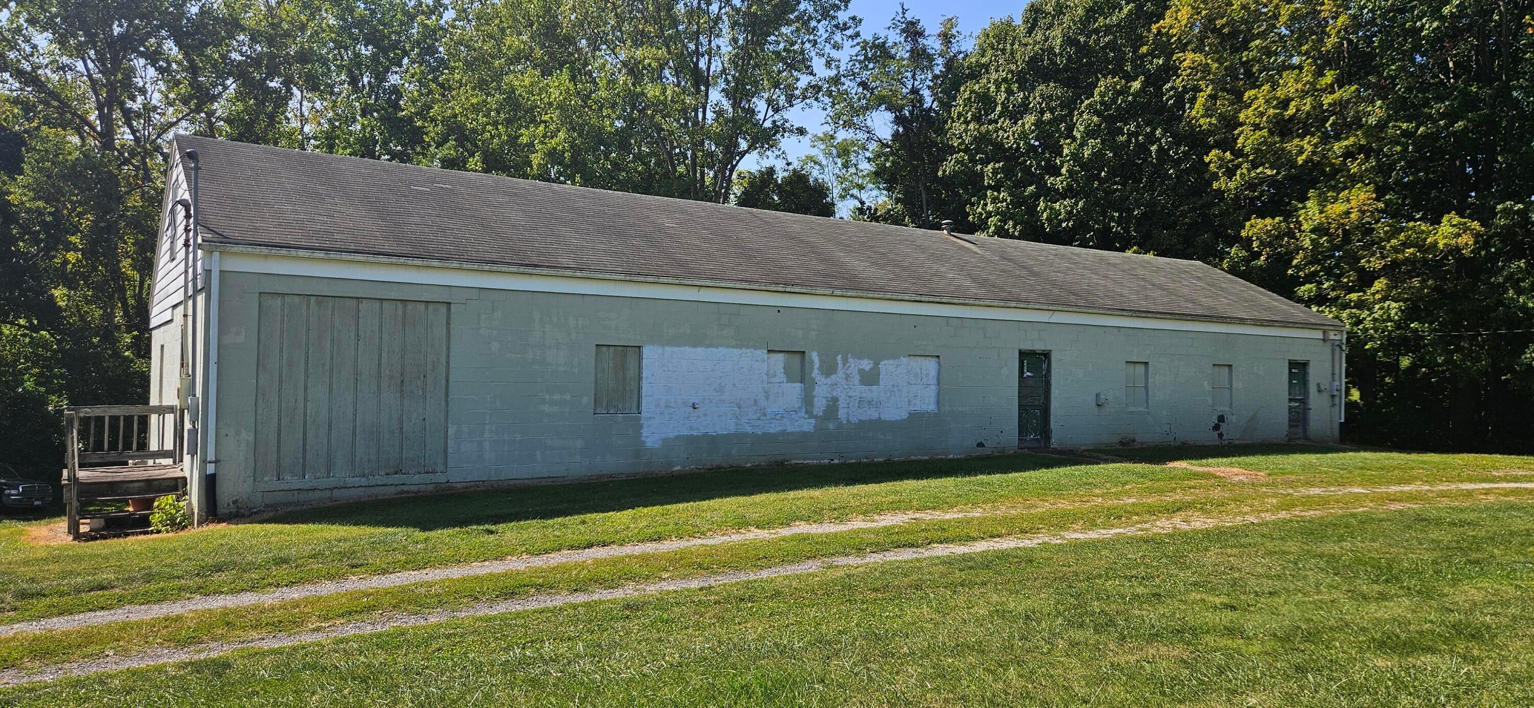 1744 S Main Street Property Photo 6