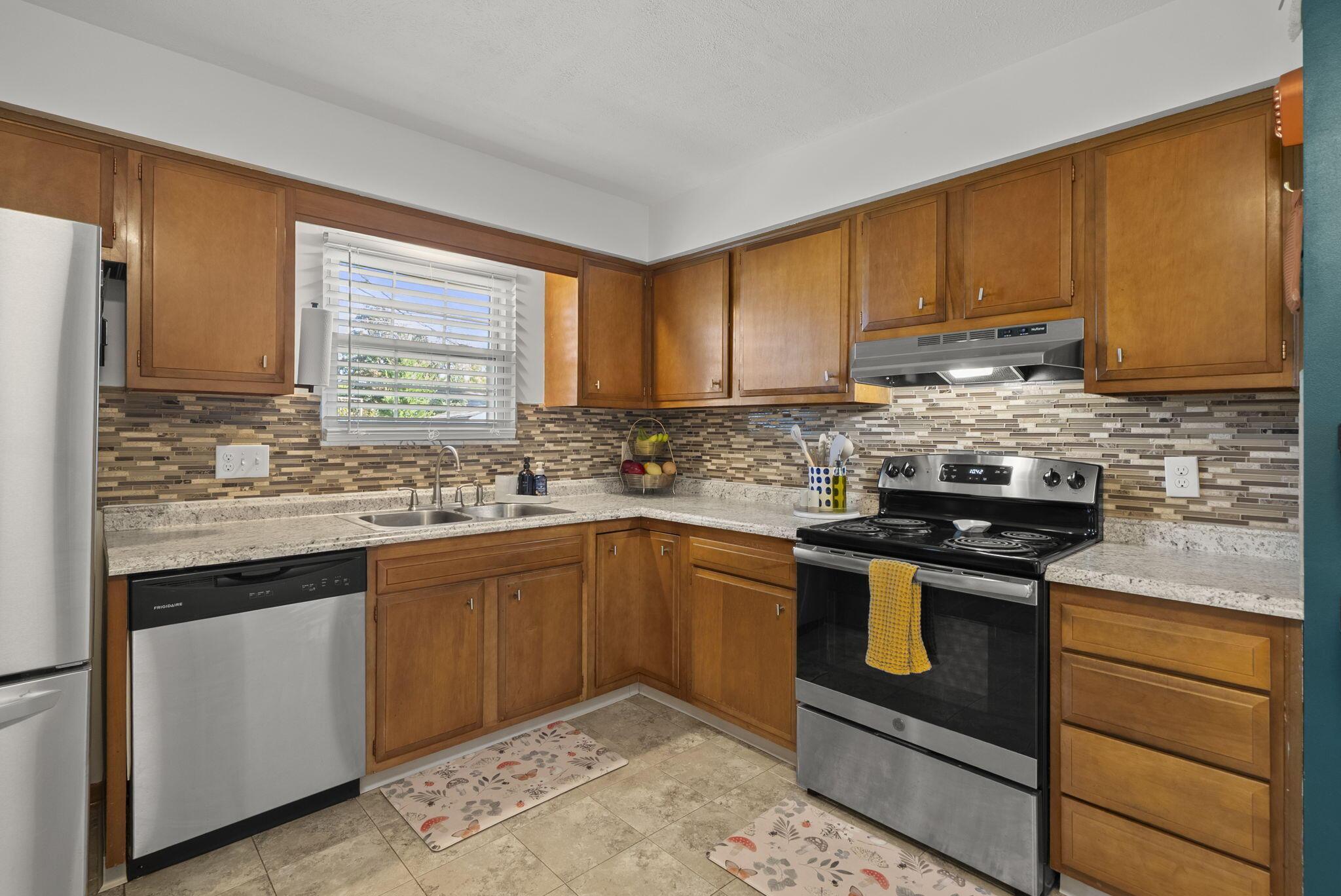 1704 Riverbirch Drive Property Photo 16