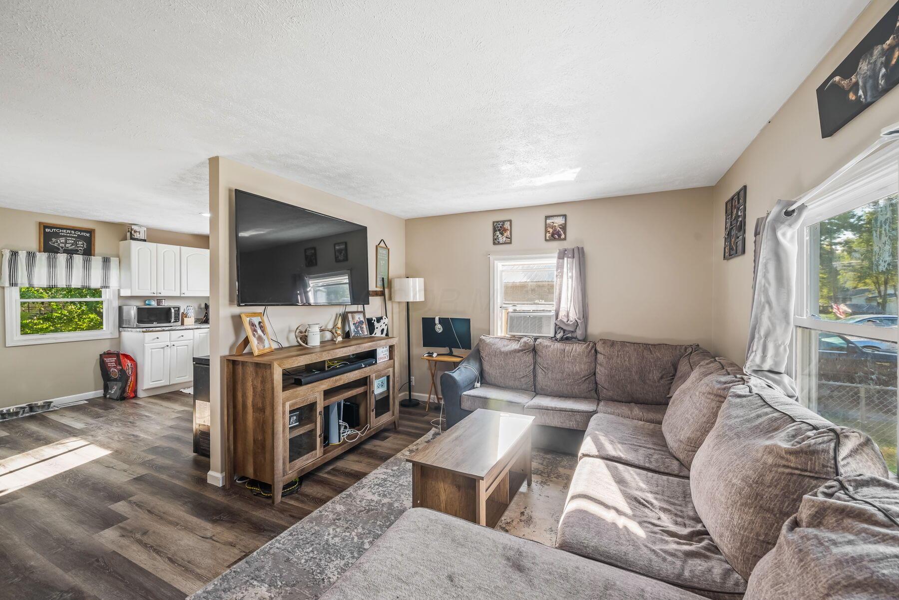 921 Adams Street Property Photo 4