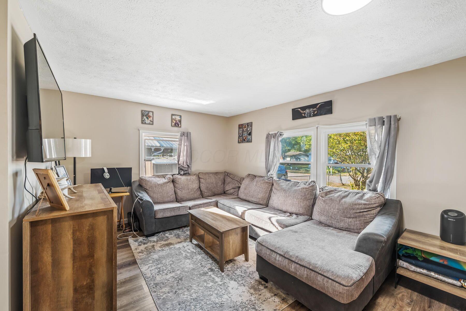 921 Adams Street Property Photo 5