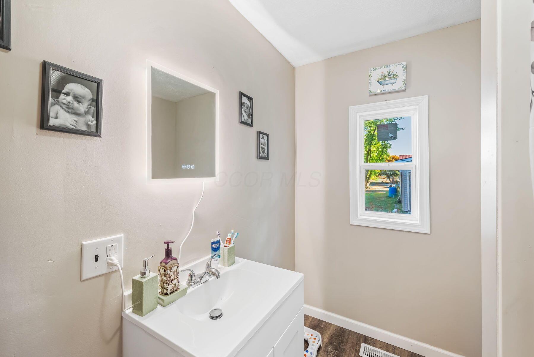 921 Adams Street Property Photo 20