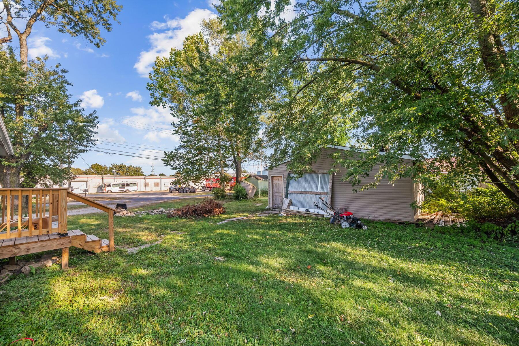 921 Adams Street Property Photo 25