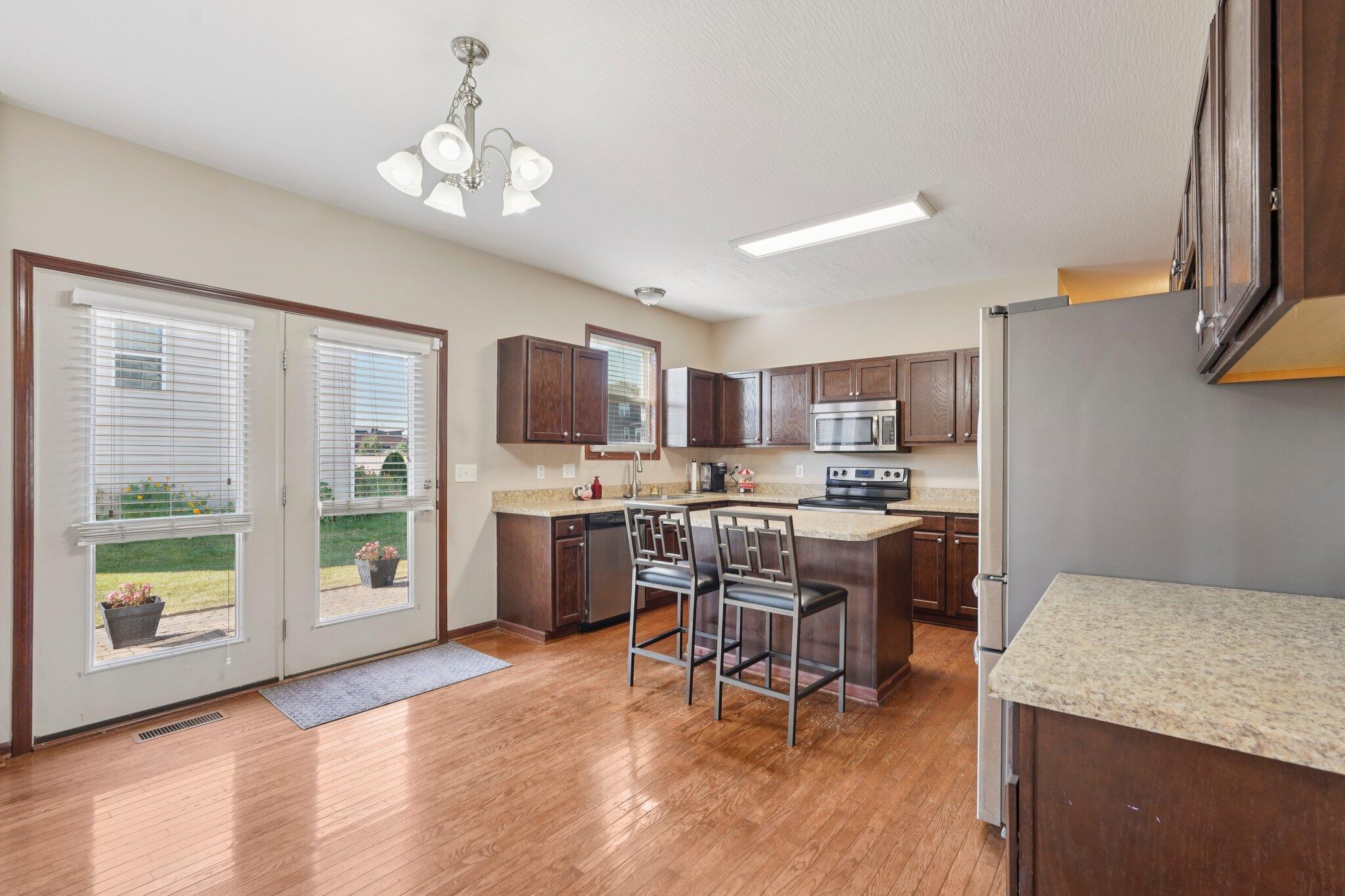 101 Stirling Way Property Photo 15