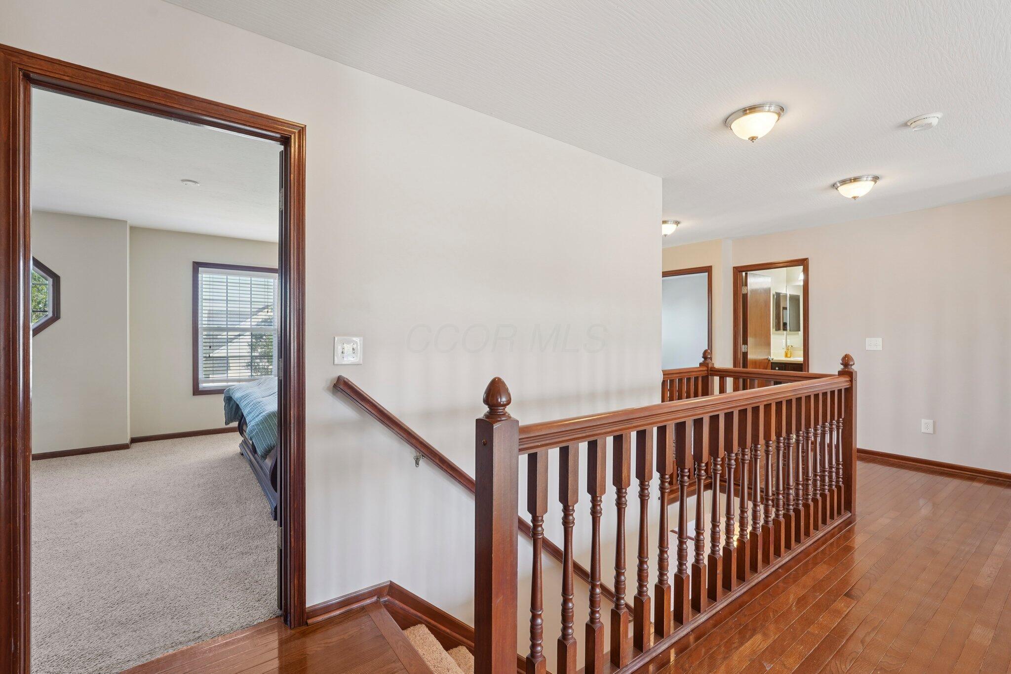 101 Stirling Way Property Photo 27
