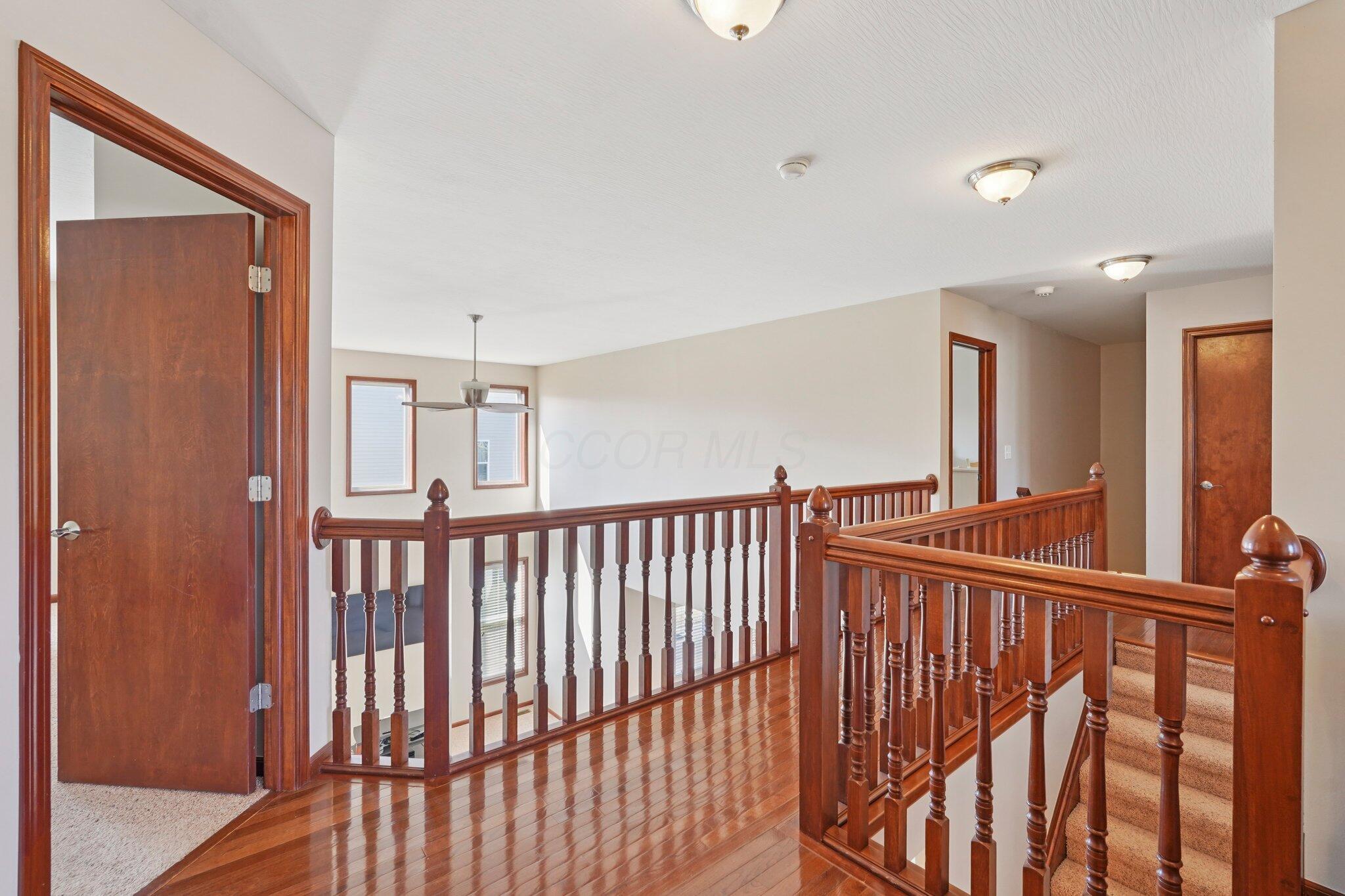 101 Stirling Way Property Photo 28