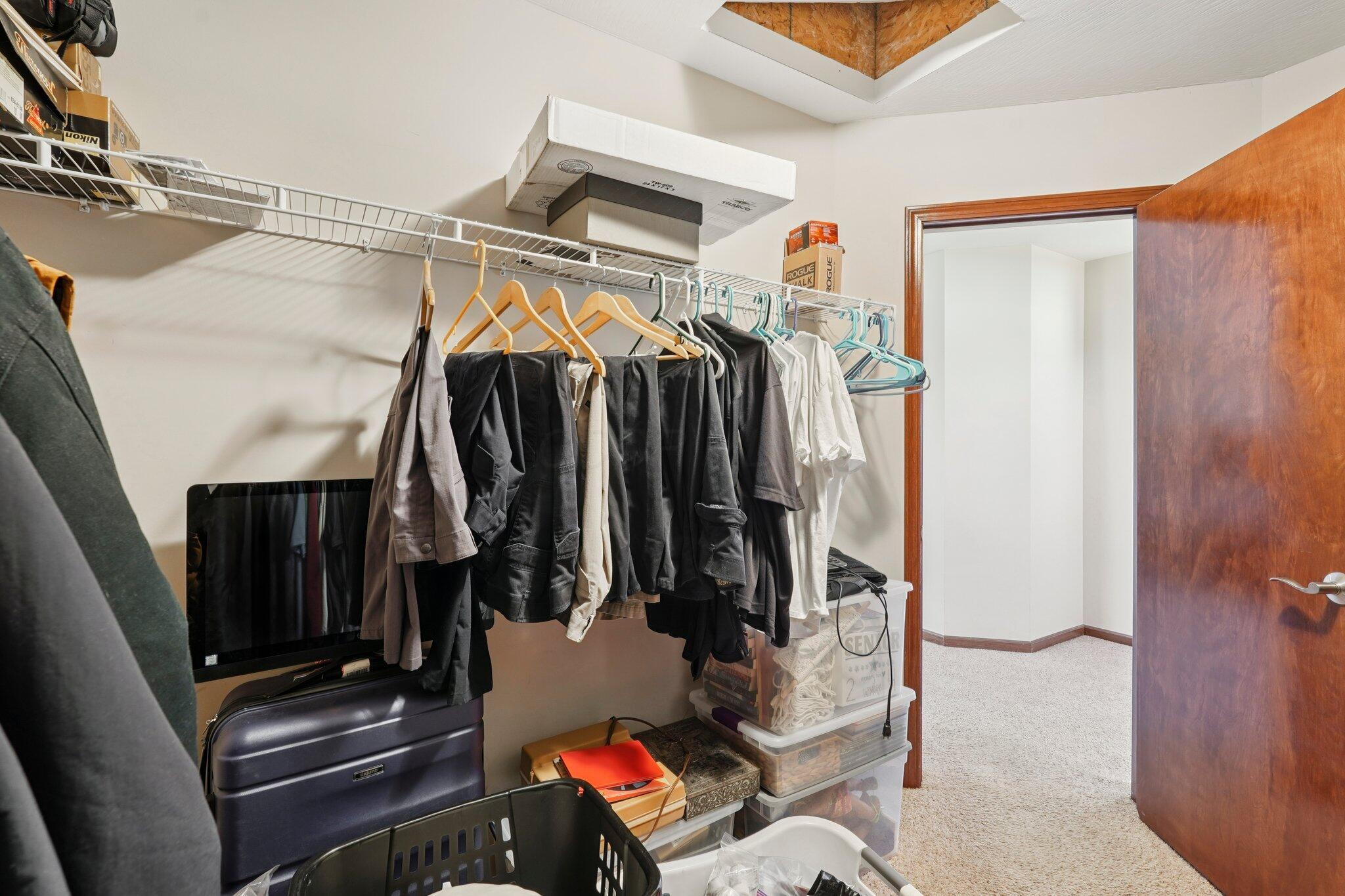 101 Stirling Way Property Photo 34