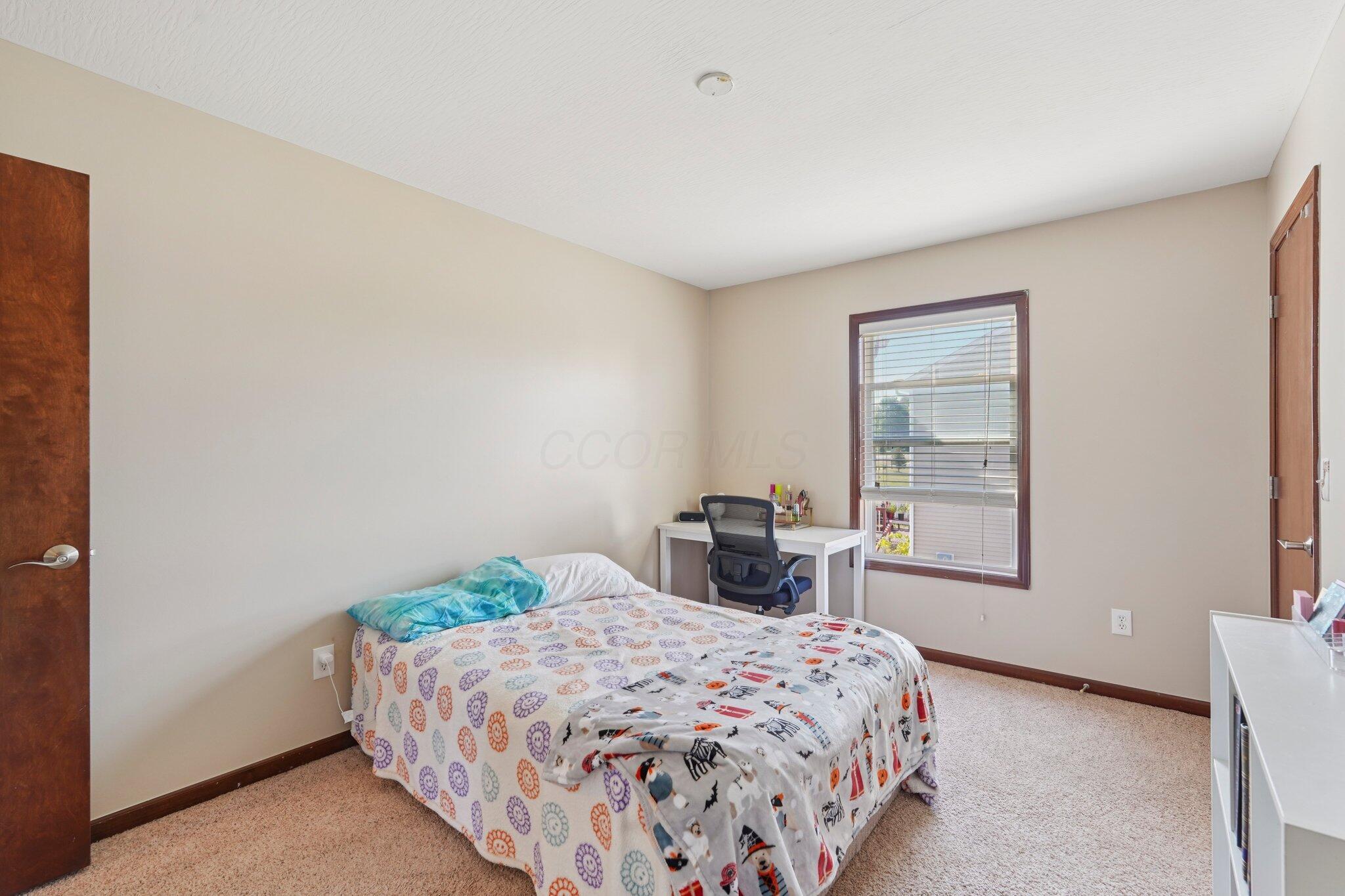 101 Stirling Way Property Photo 39