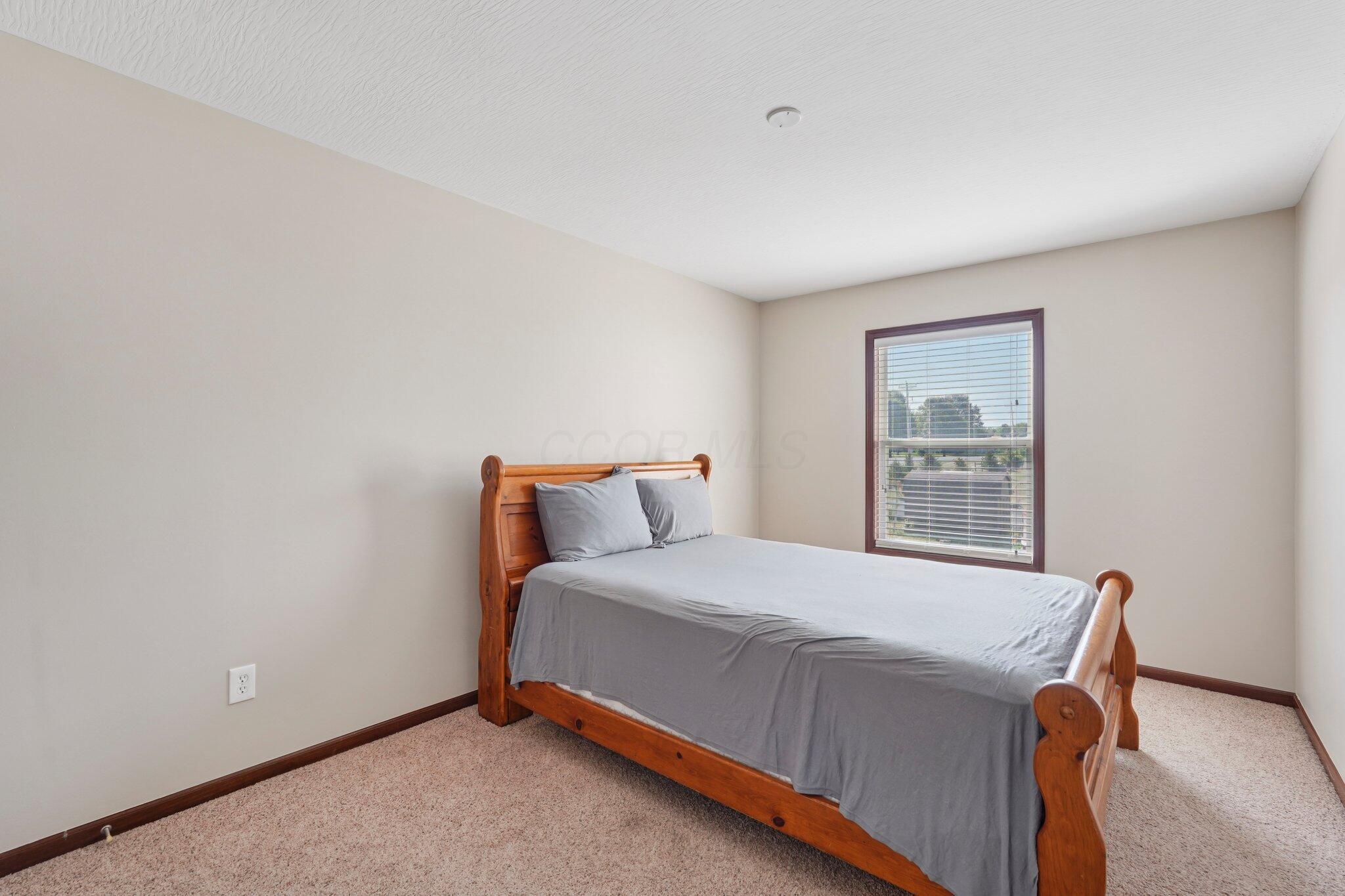 101 Stirling Way Property Photo 42