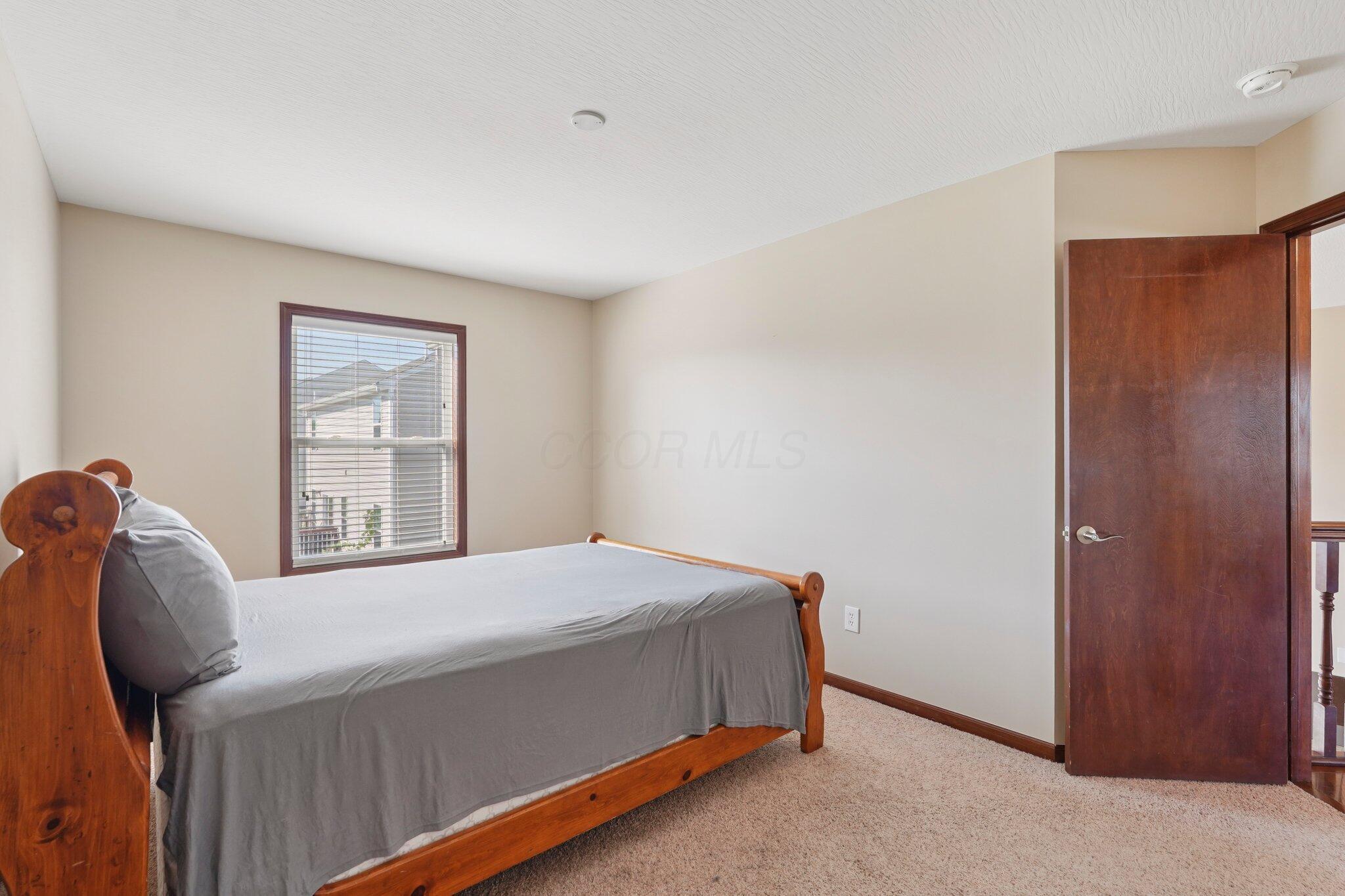 101 Stirling Way Property Photo 43