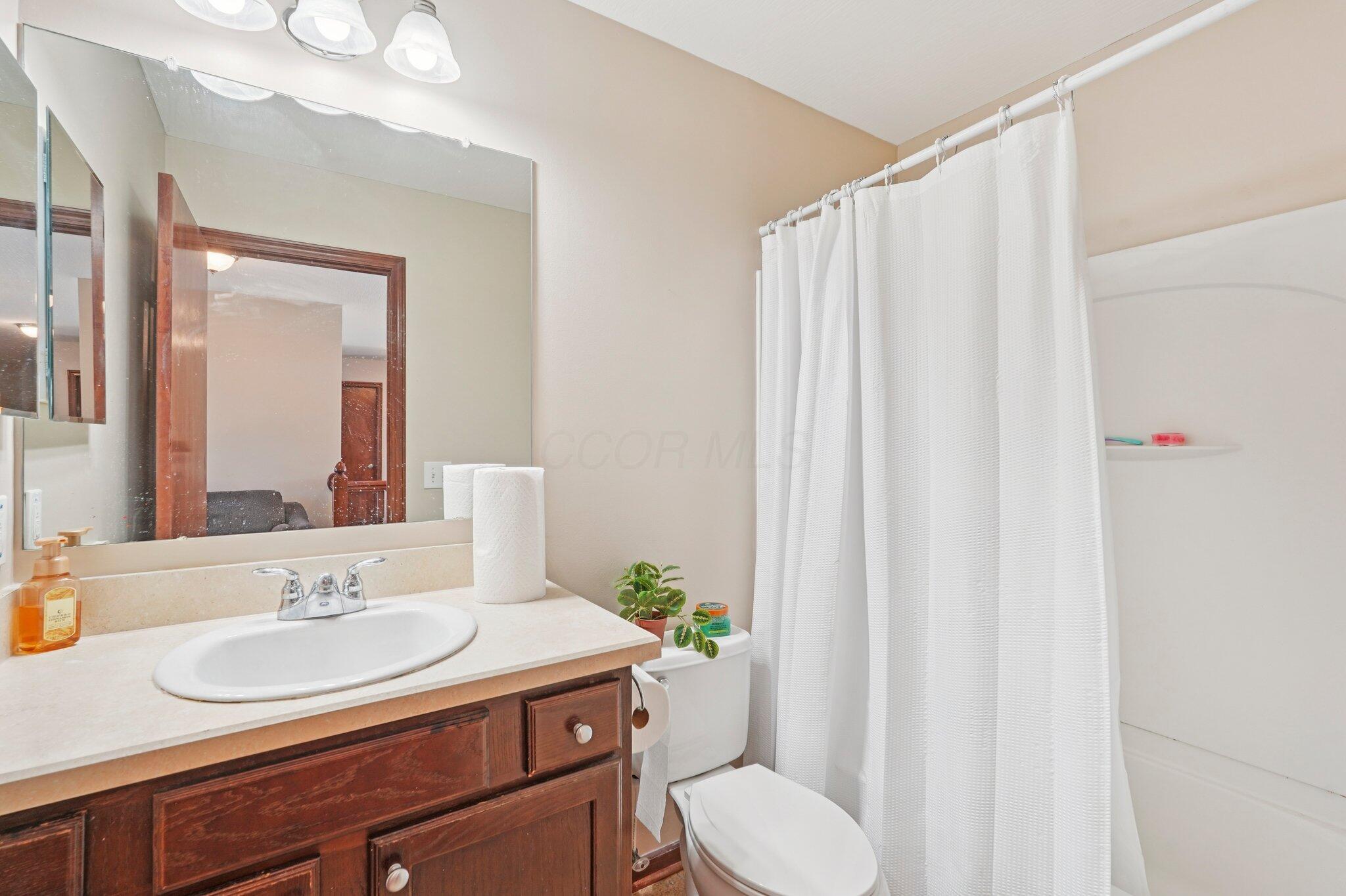 101 Stirling Way Property Photo 46