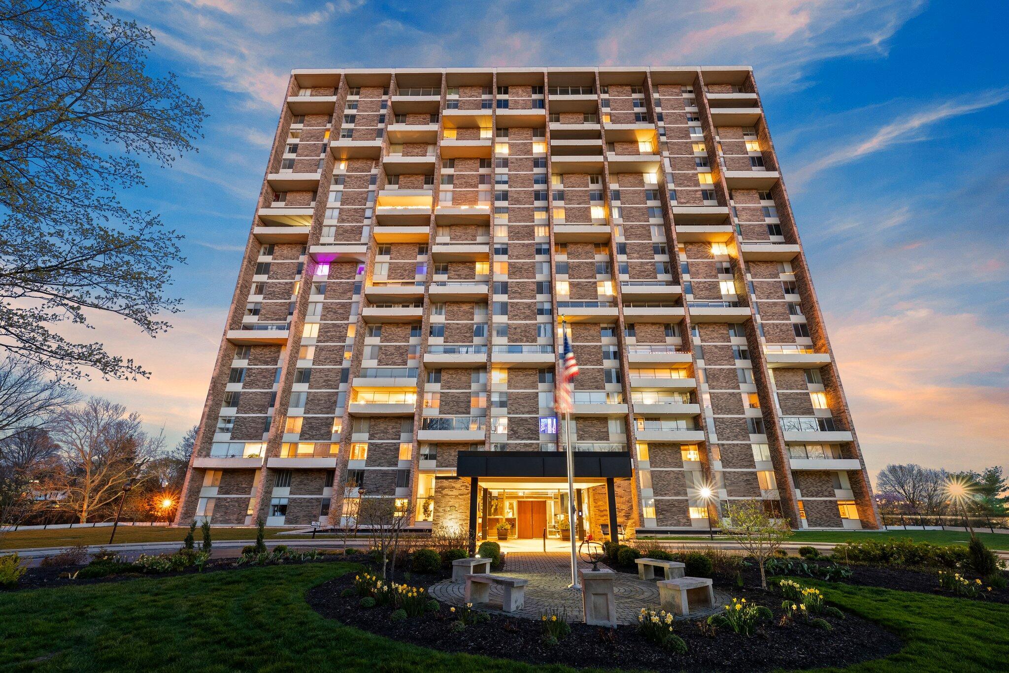 1000 Urlin Avenue, 511 Property Photo 1