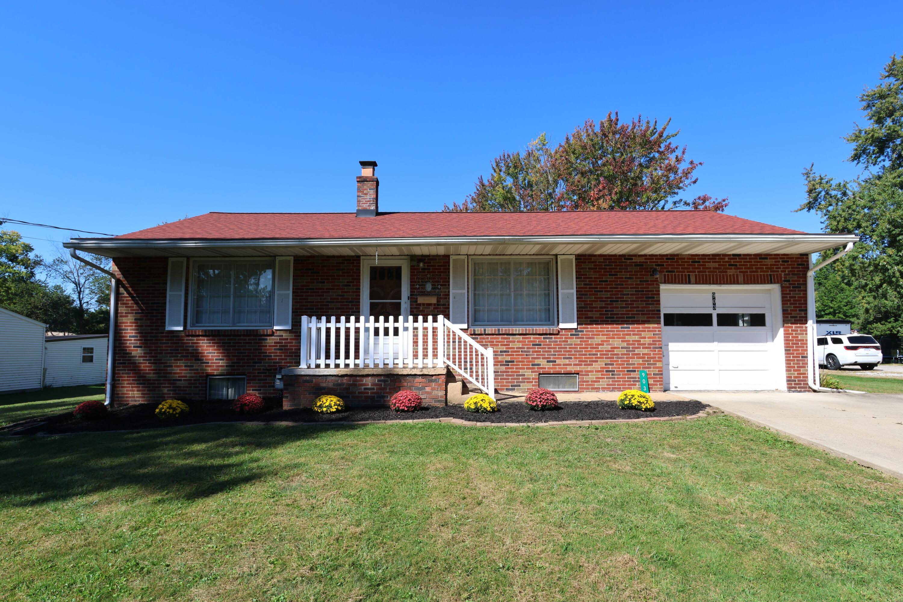 903 Mayflower Avenue Property Photo 1