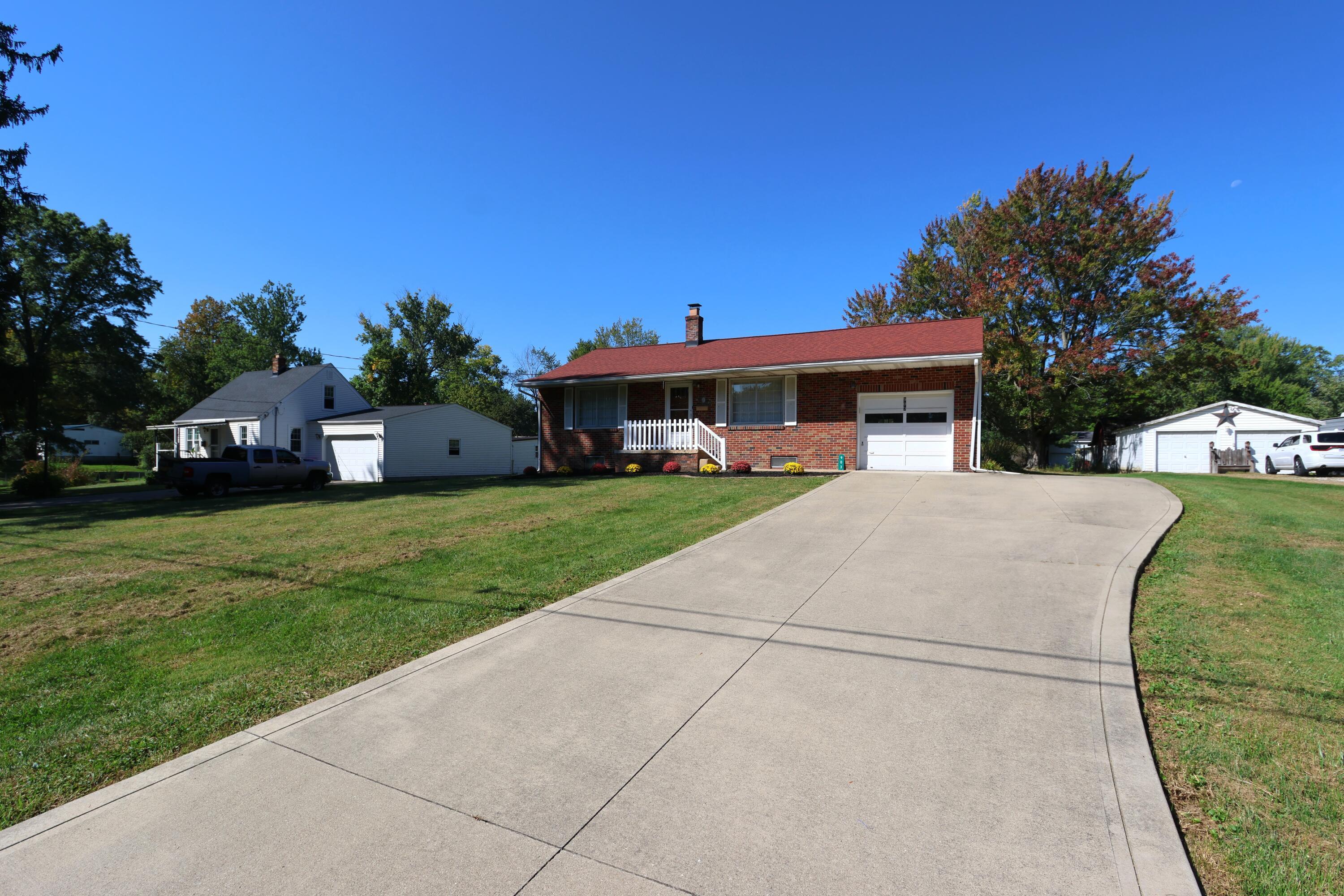 903 Mayflower Avenue Property Photo 29