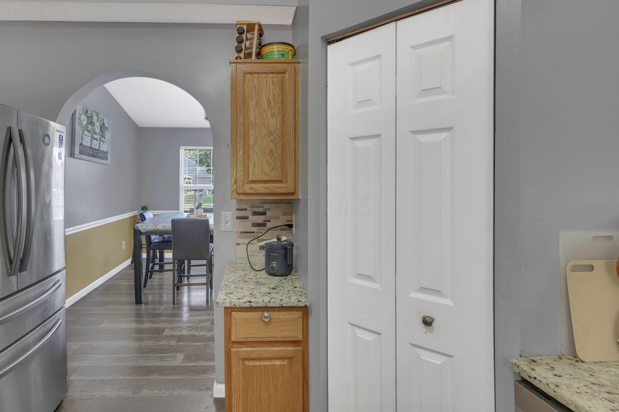 87 Knights Bridge Drive W Property Photo 20