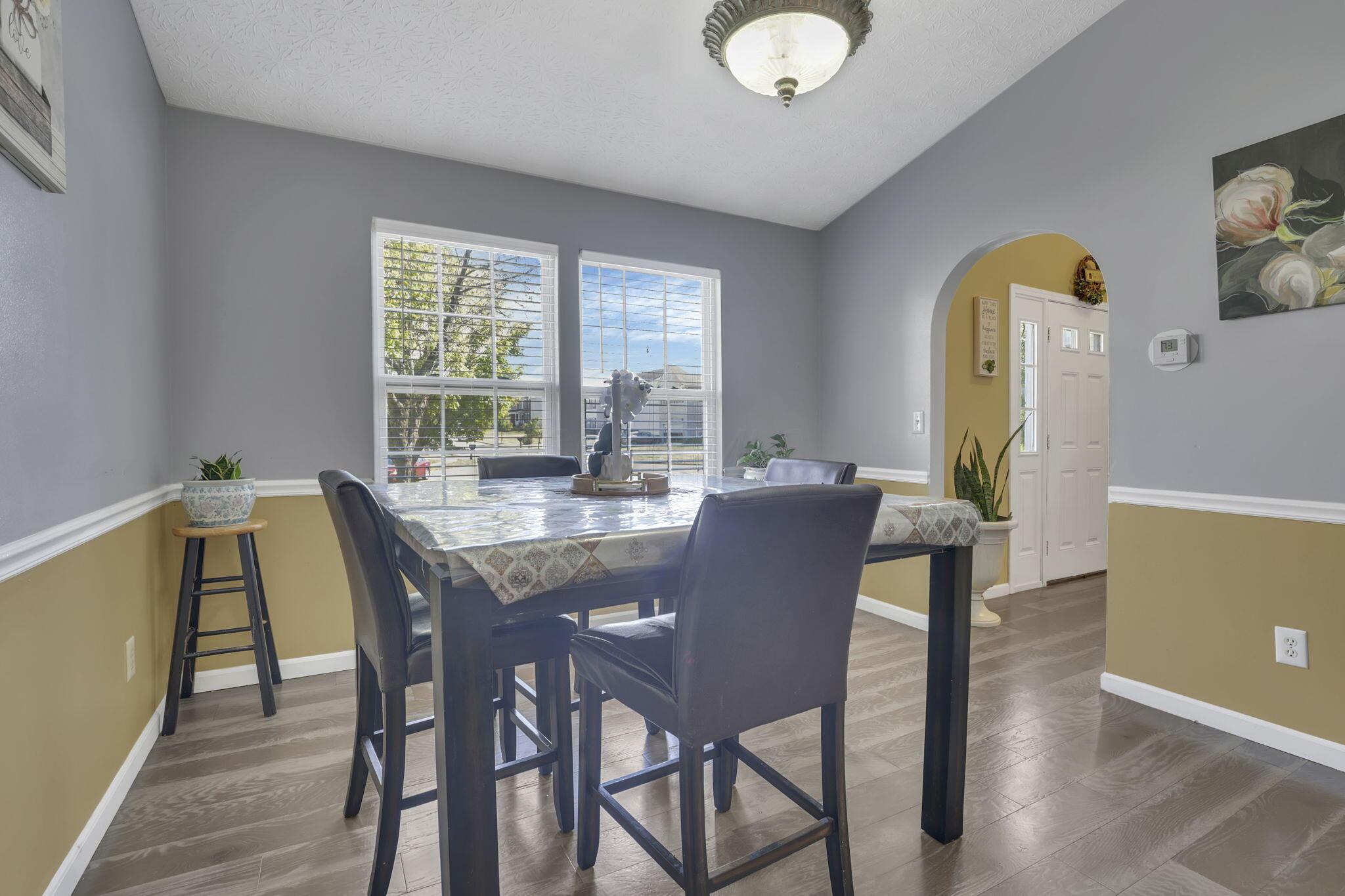 87 Knights Bridge Drive W Property Photo 24