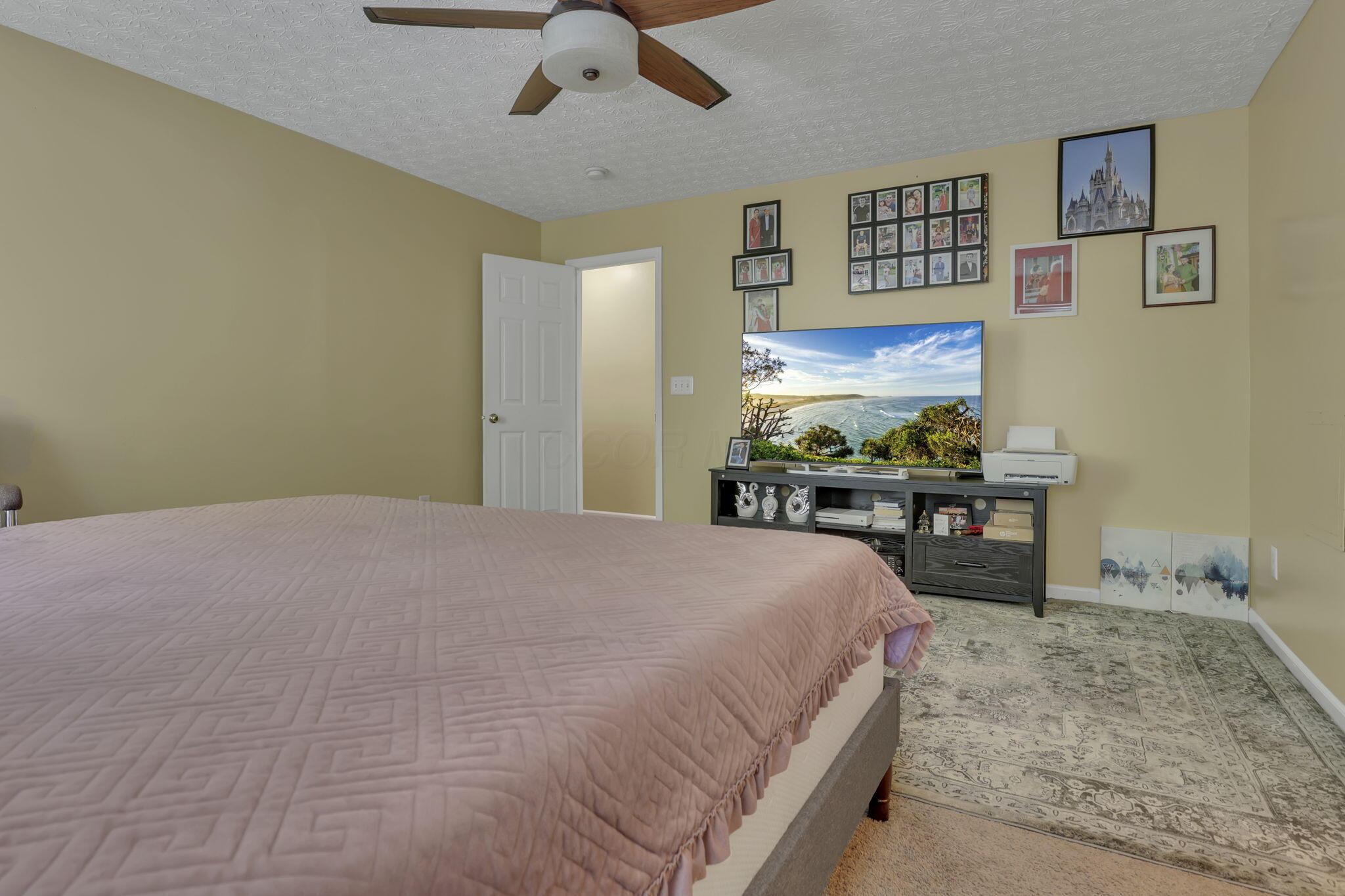 87 Knights Bridge Drive W Property Photo 34