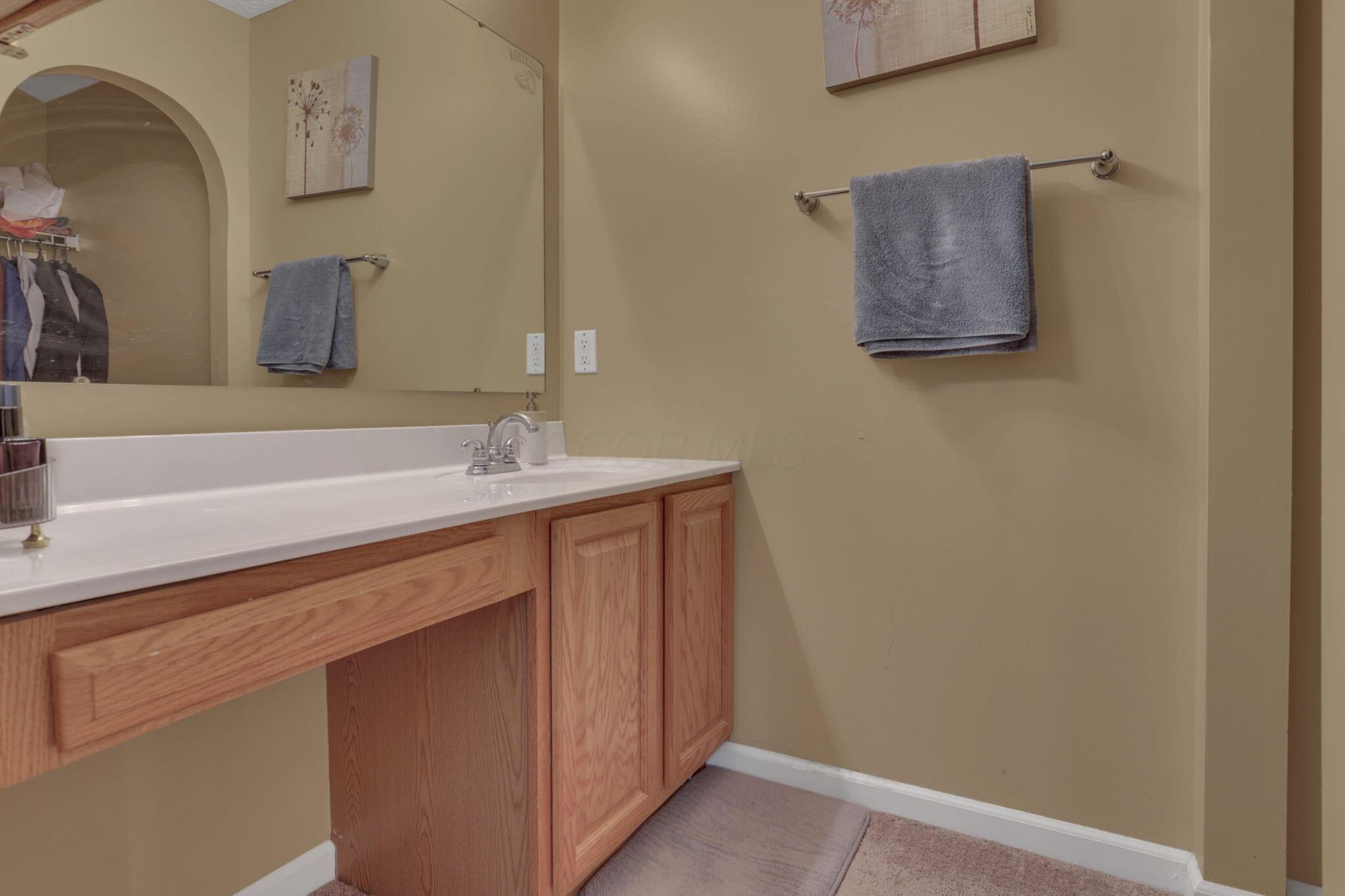 87 Knights Bridge Drive W Property Photo 41