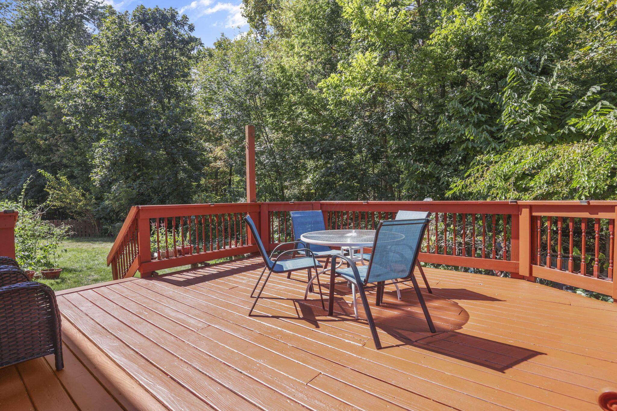 87 Knights Bridge Drive W Property Photo 48