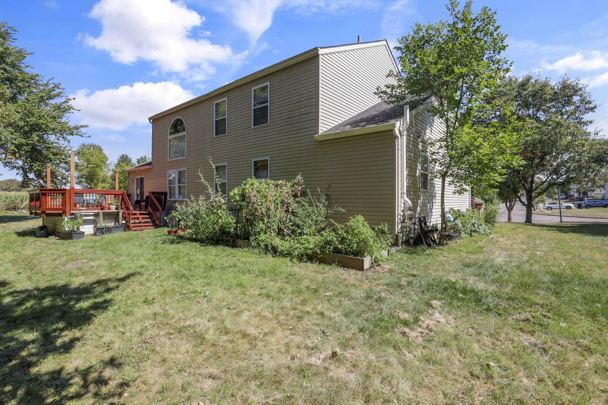 87 Knights Bridge Drive W Property Photo 52