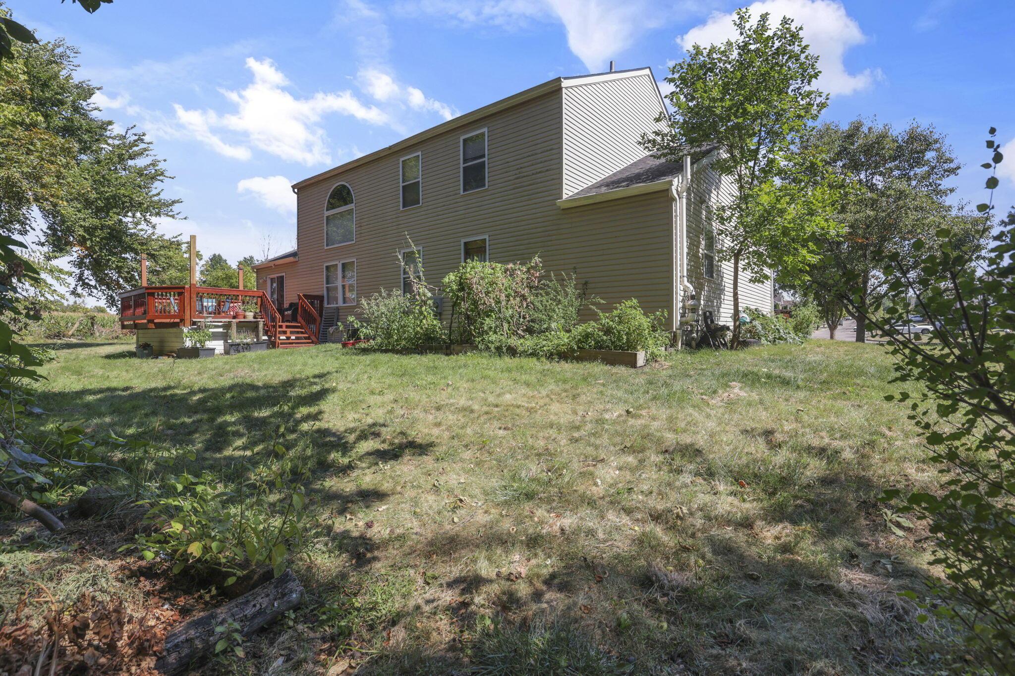 87 Knights Bridge Drive W Property Photo 55