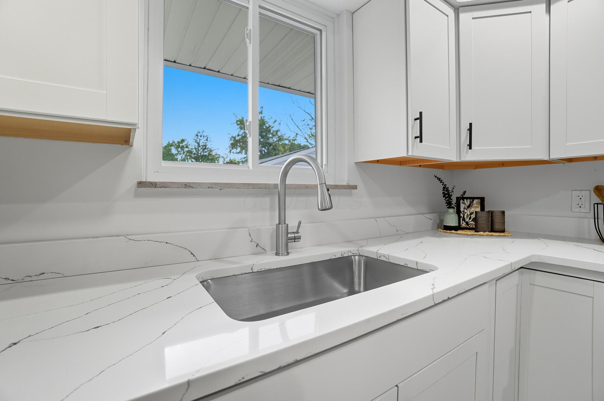 3563 Astor Avenue Property Photo 12