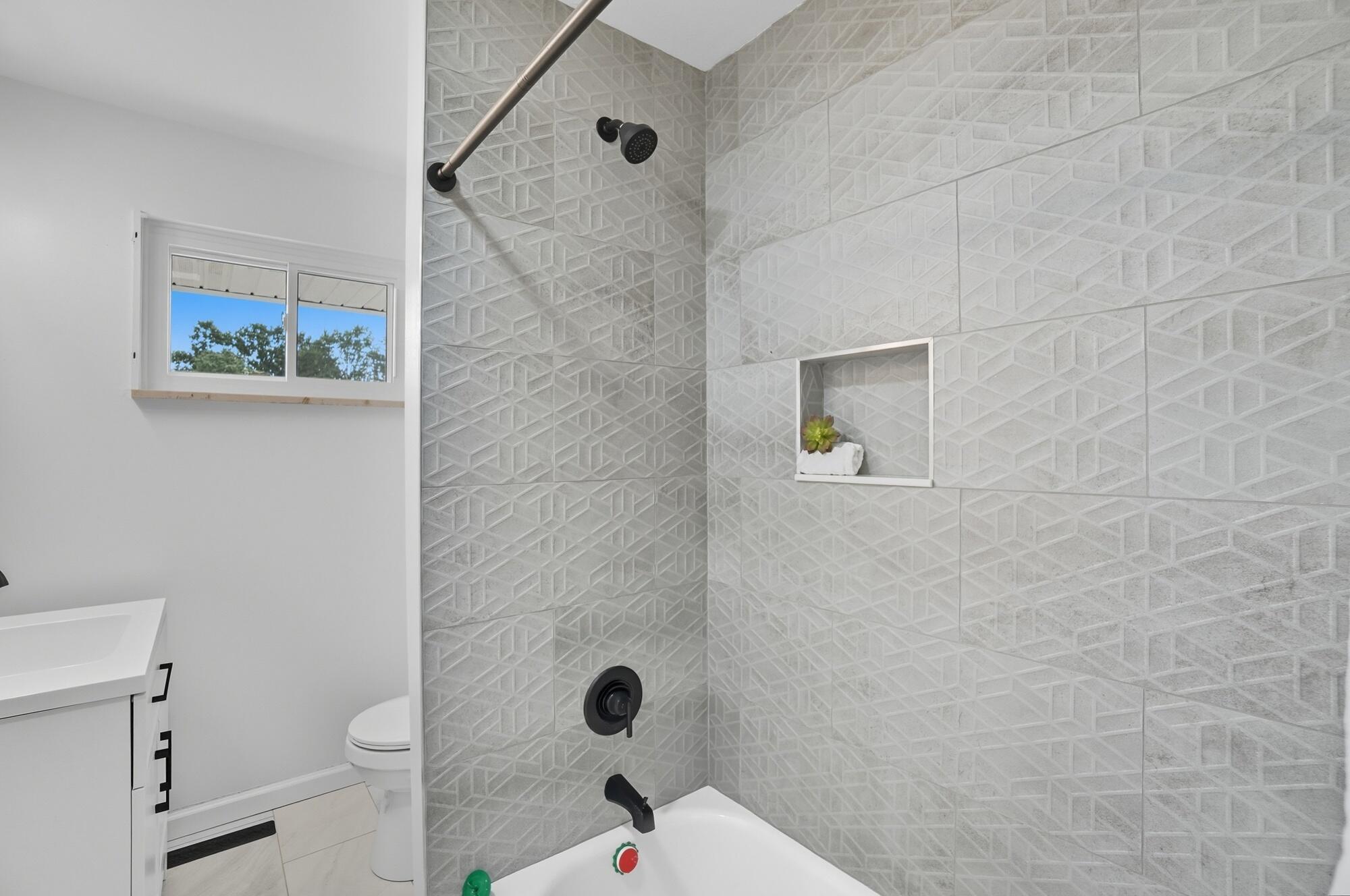 3563 Astor Avenue Property Photo 19