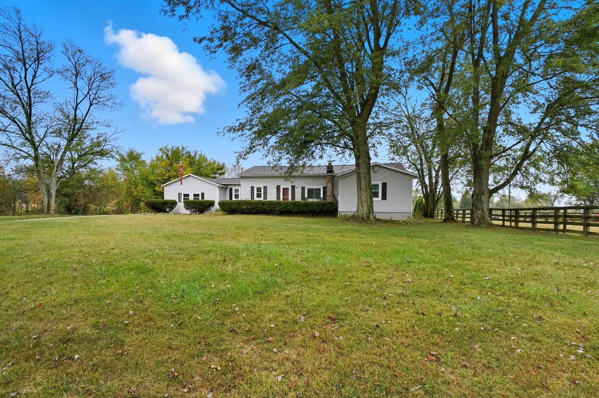 1587 Somerlot Hoffman Road W Property Photo 3