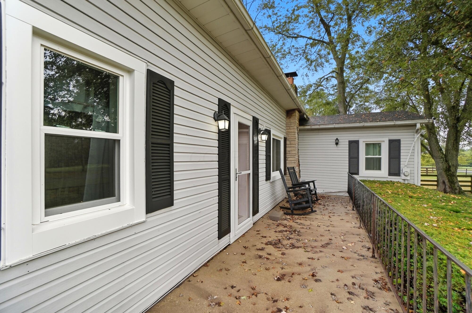 1587 Somerlot Hoffman Road W Property Photo 4