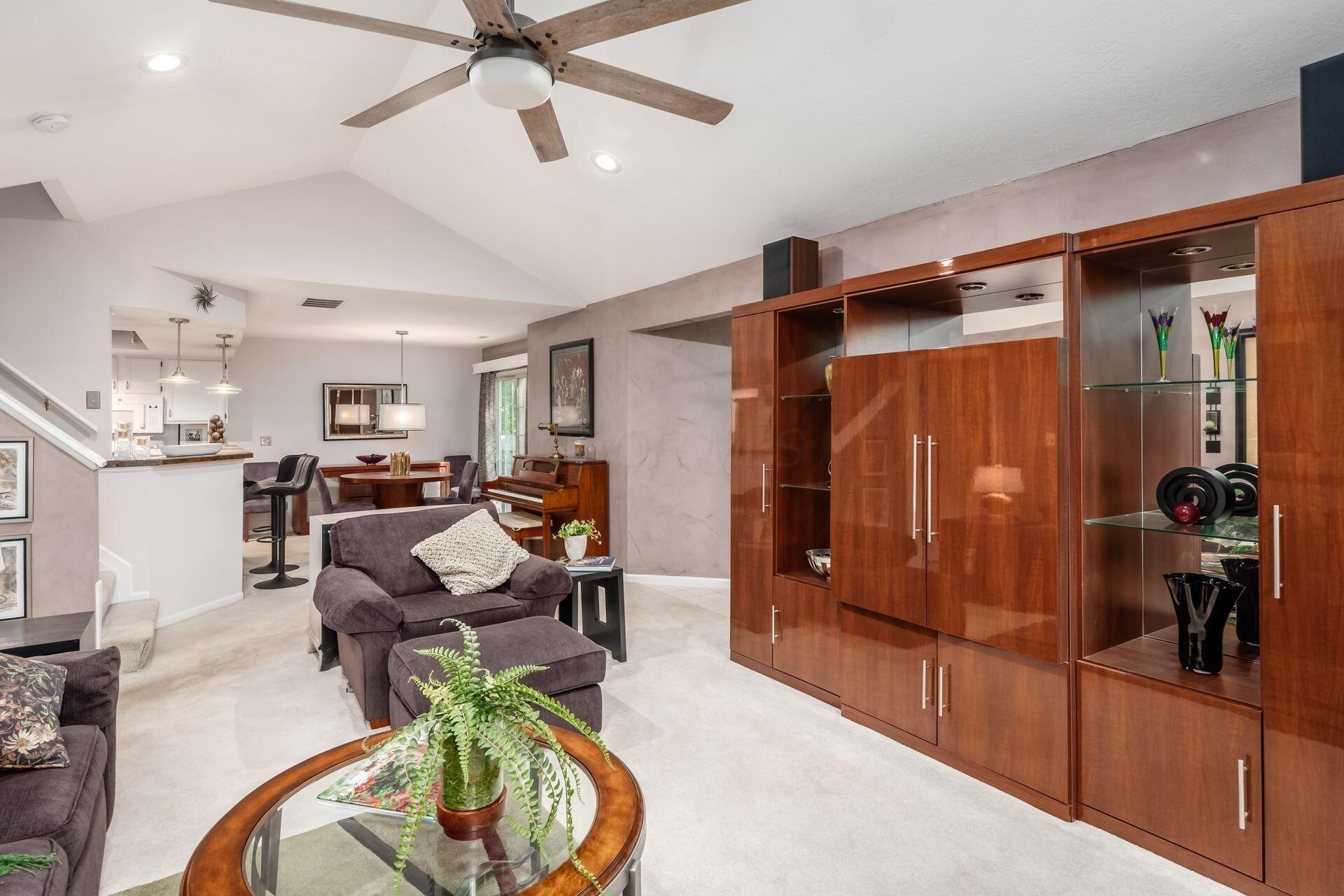 423 Hidden Ravines Drive Property Photo 5