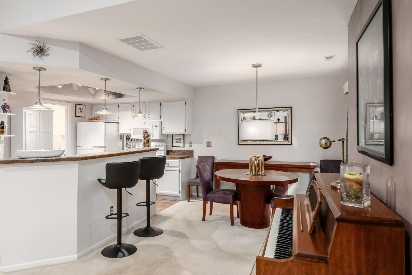 423 Hidden Ravines Drive Property Photo 7