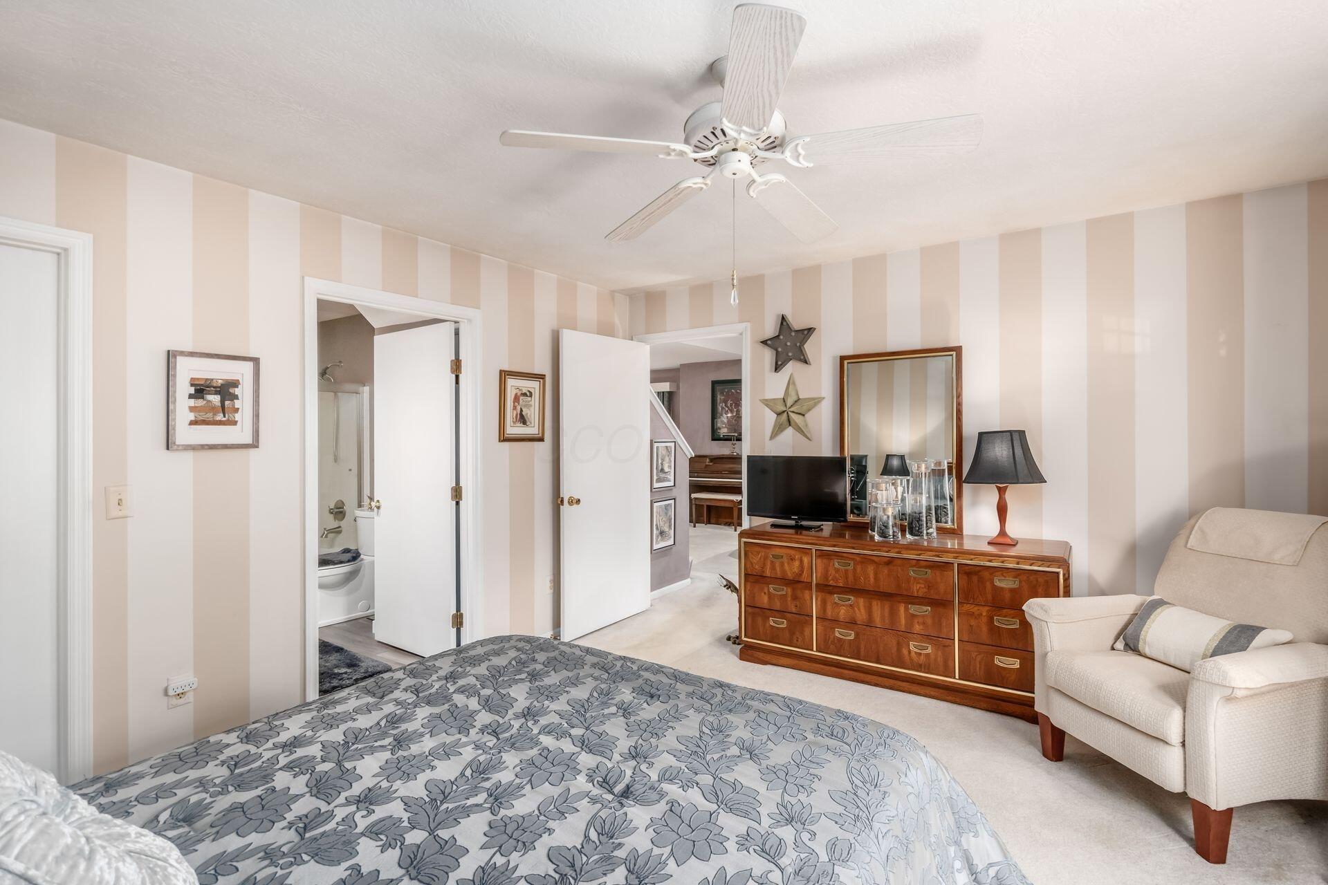 423 Hidden Ravines Drive Property Photo 14