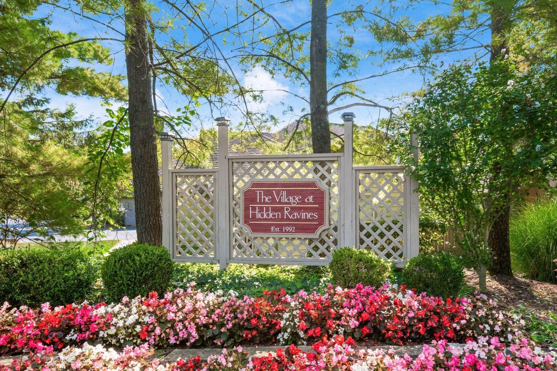 423 Hidden Ravines Drive Property Photo 27