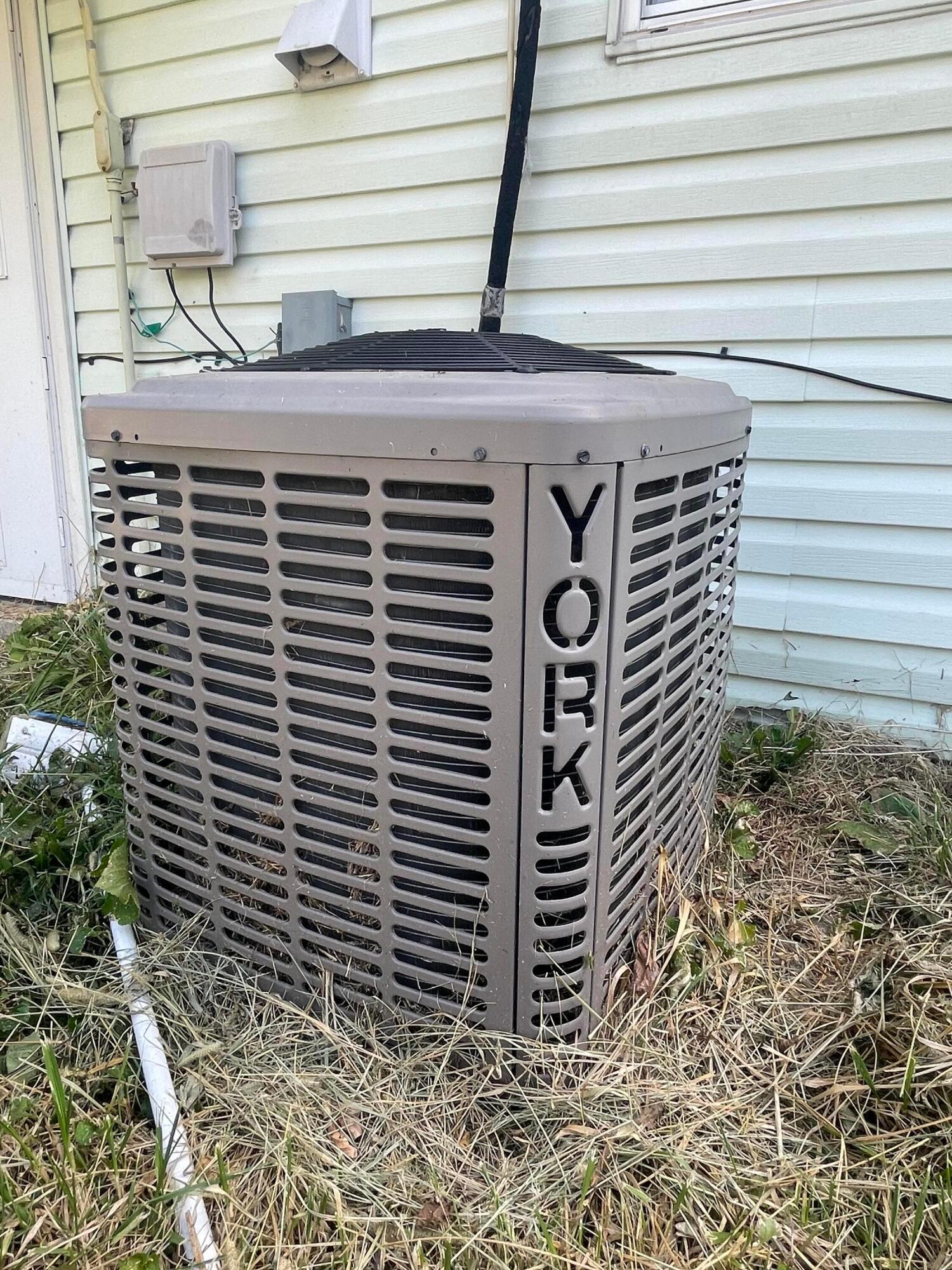 931 Antwerp Road Property Photo 9