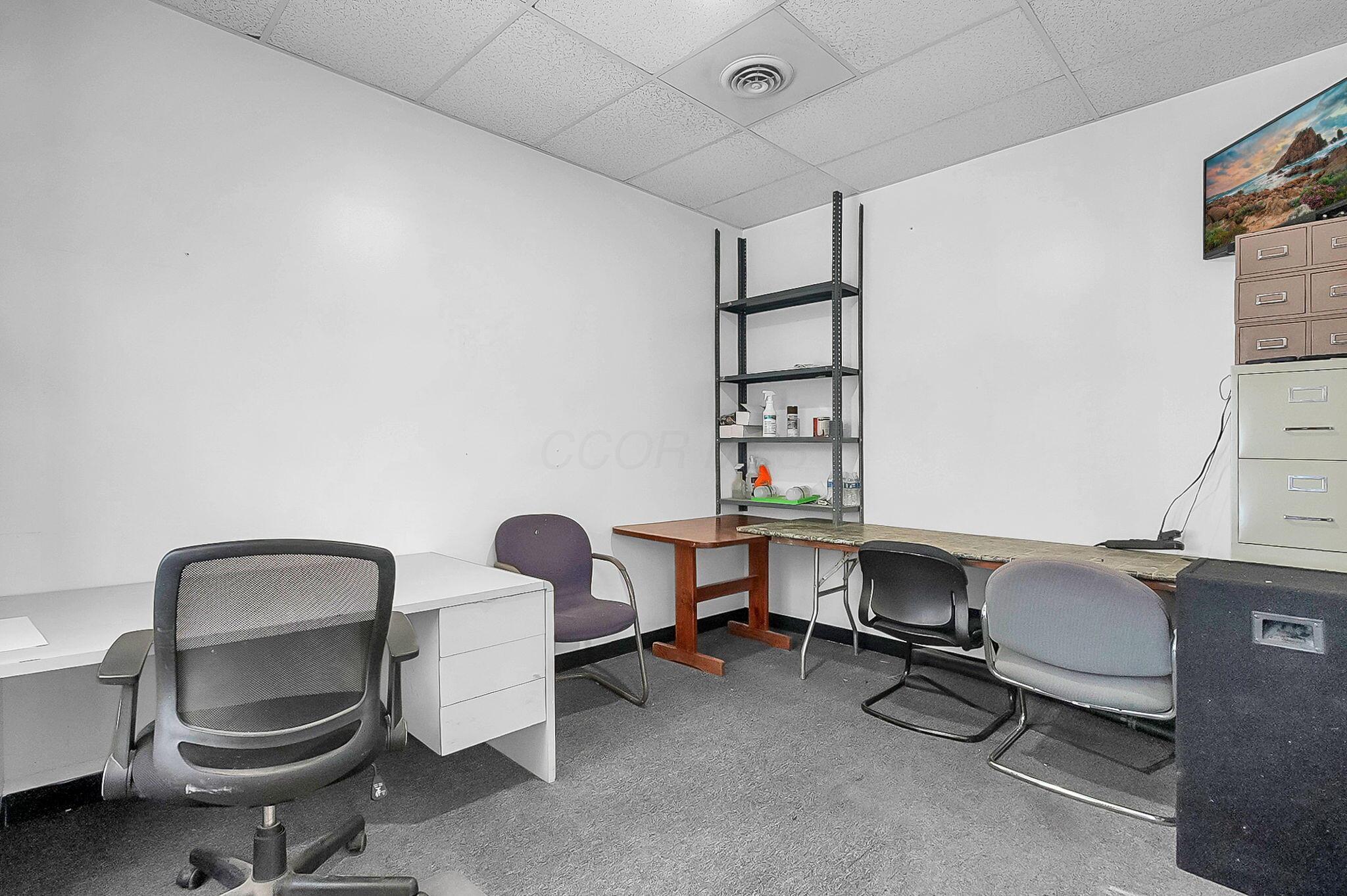 411 S Central Avenue Property Photo 8