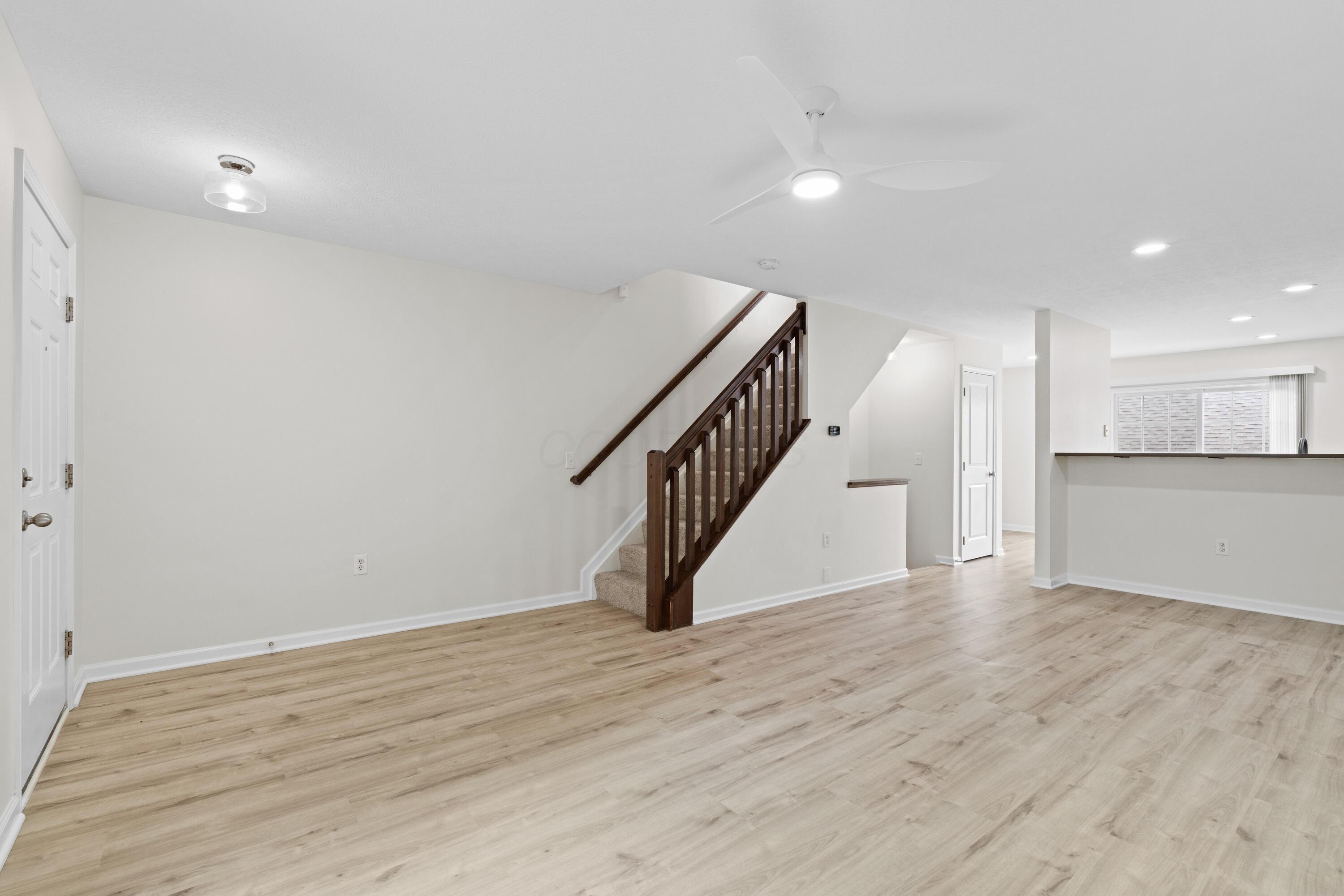 5280 Cross River Falls Boulevard, 33 Property Photo 6