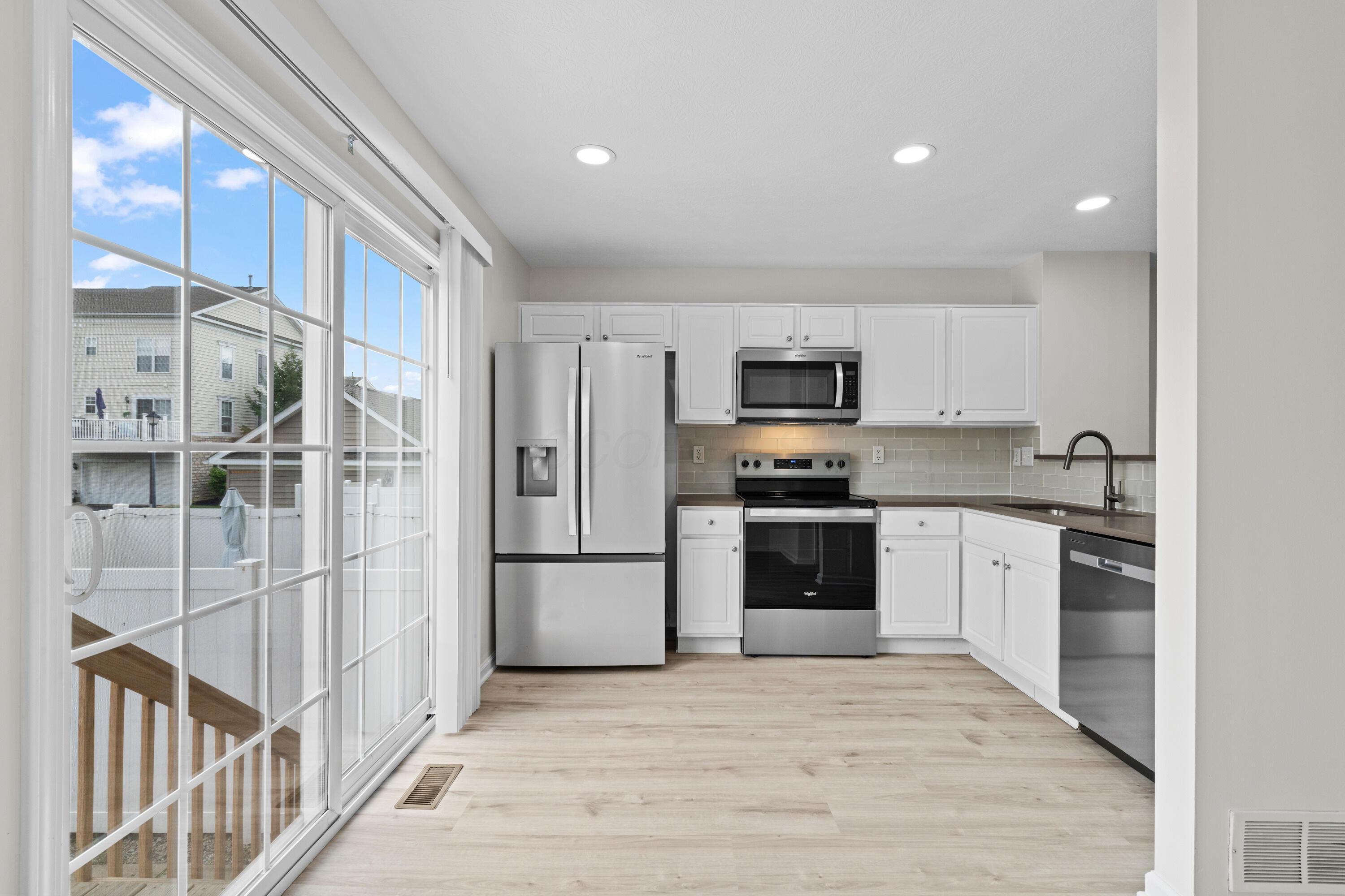 5280 Cross River Falls Boulevard, 33 Property Photo 8