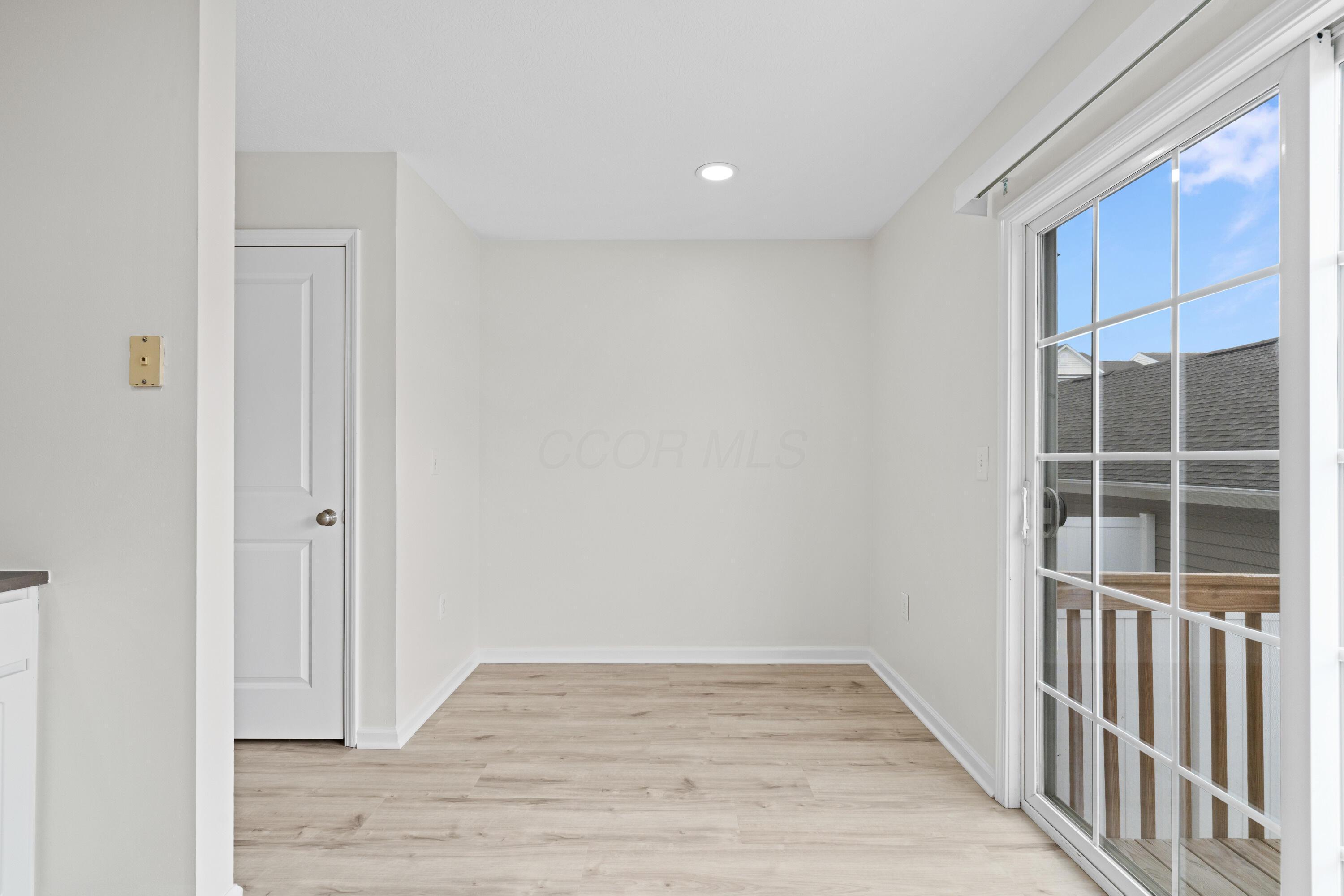 5280 Cross River Falls Boulevard, 33 Property Photo 12