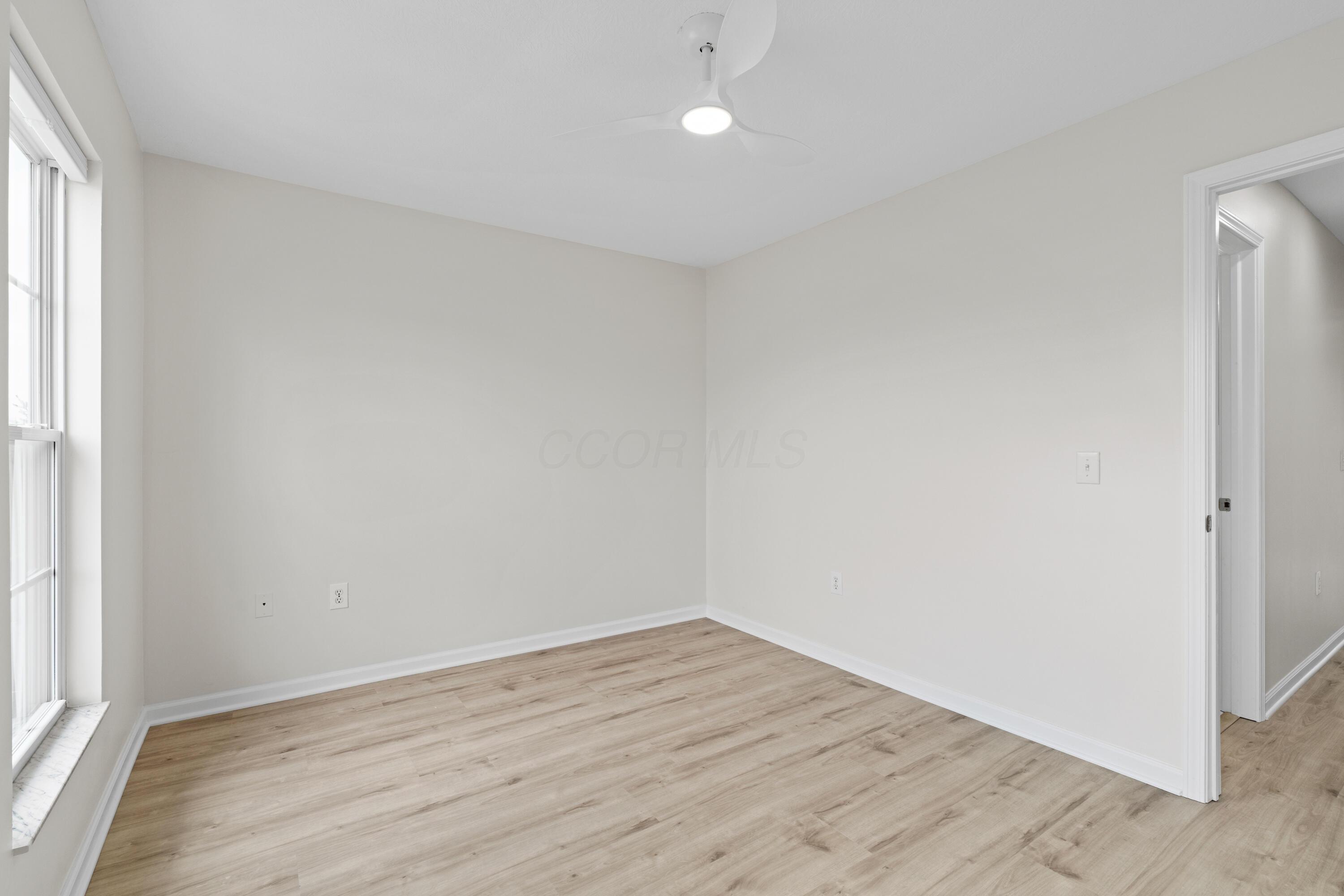 5280 Cross River Falls Boulevard, 33 Property Photo 17