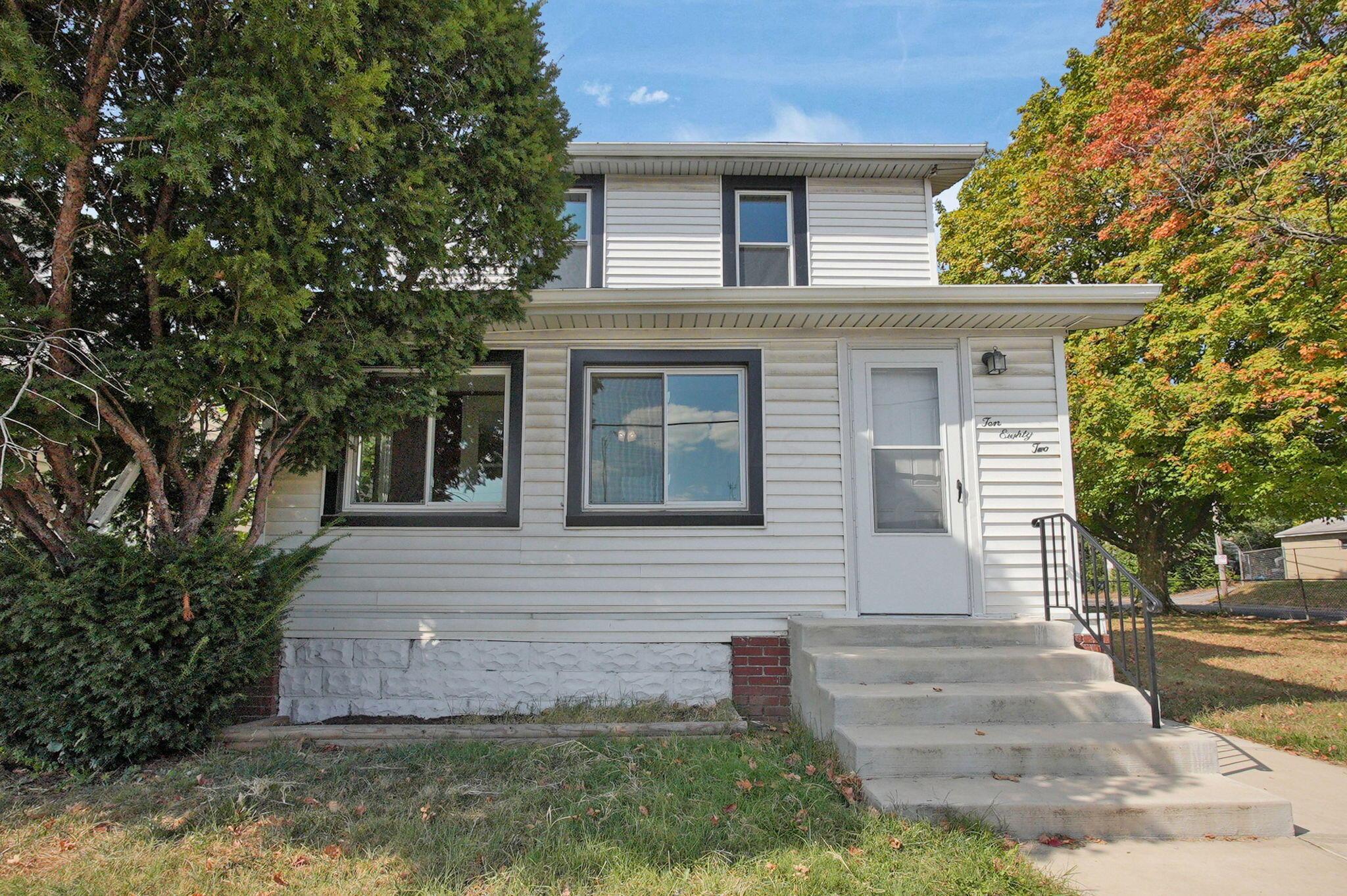 1082 Thomas Avenue Property Photo 1