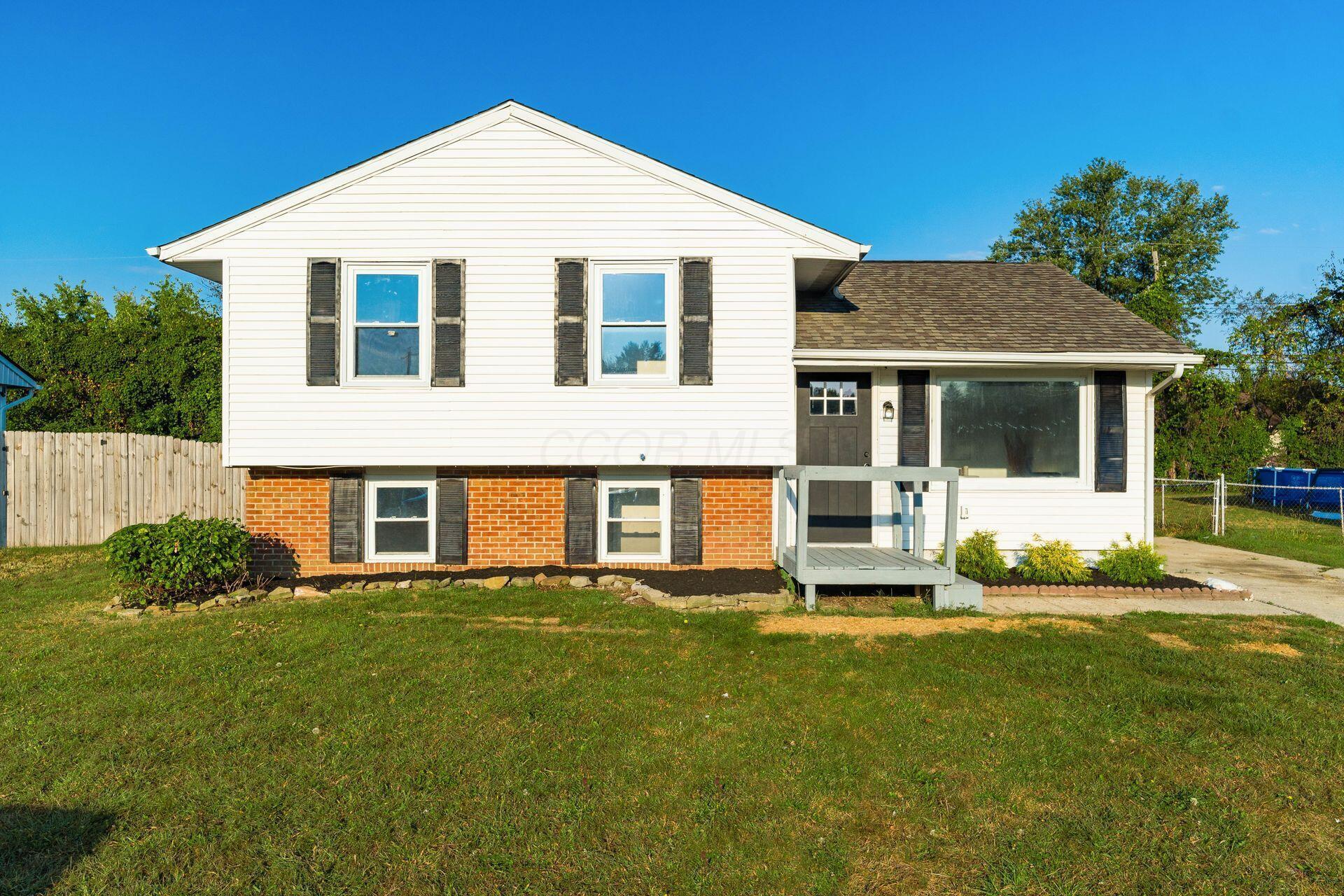 2731 Gatewood Road Property Photo 1