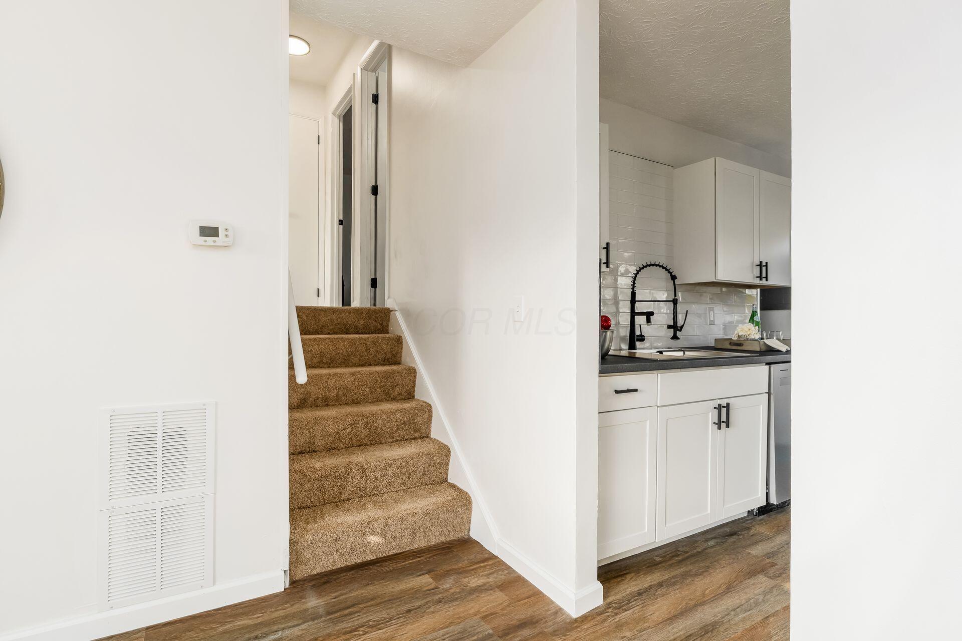 2731 Gatewood Road Property Photo 11