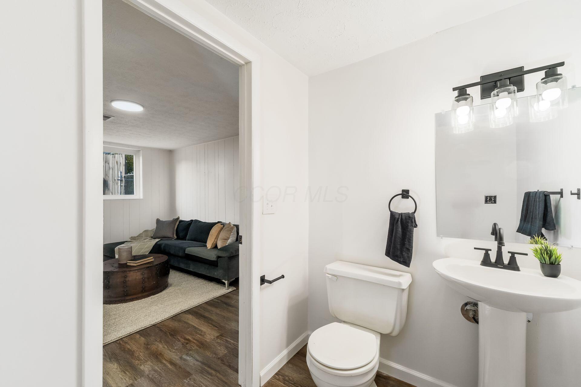 2731 Gatewood Road Property Photo 14